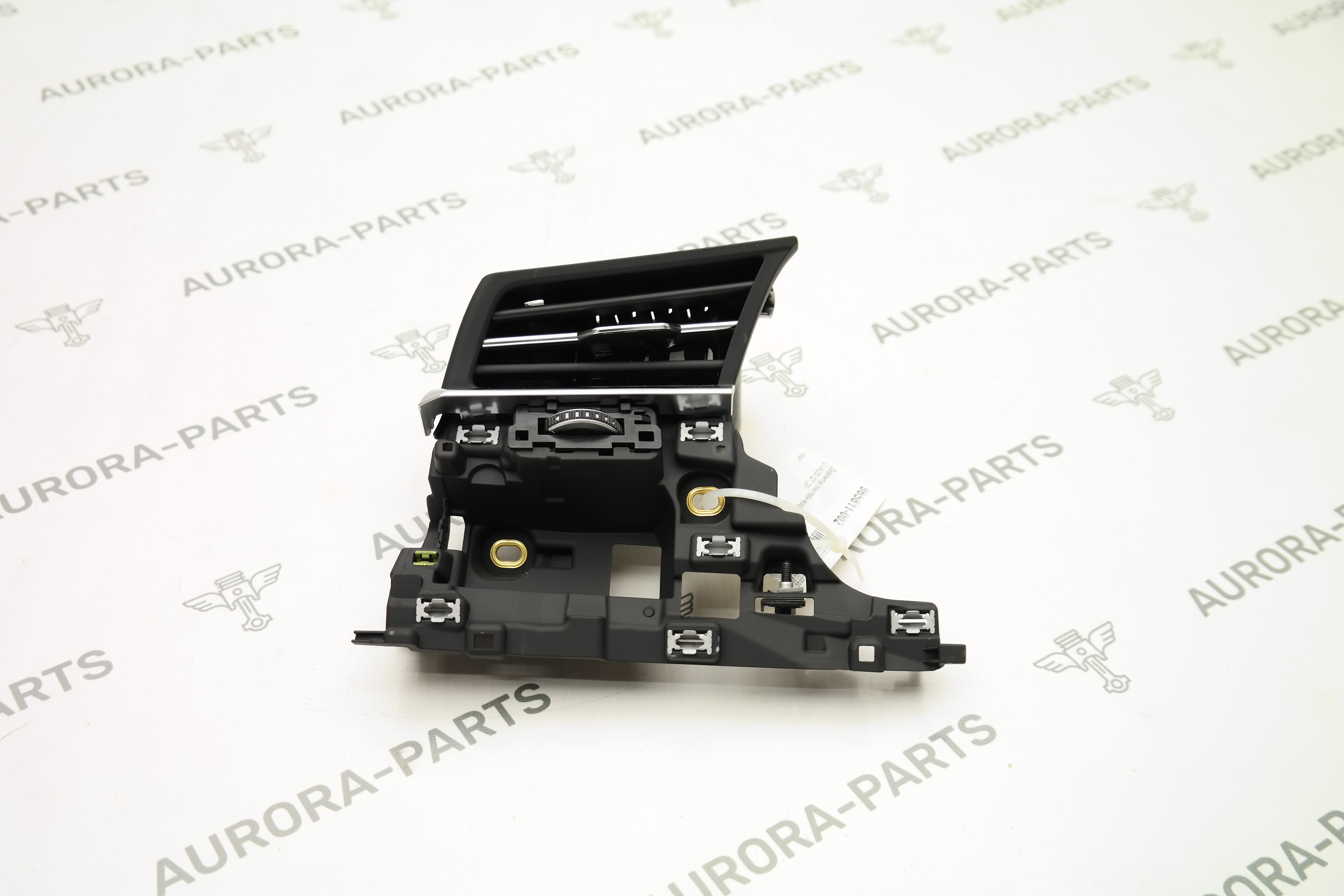 Дефлектор торпеды воздушный LH Audi Q7