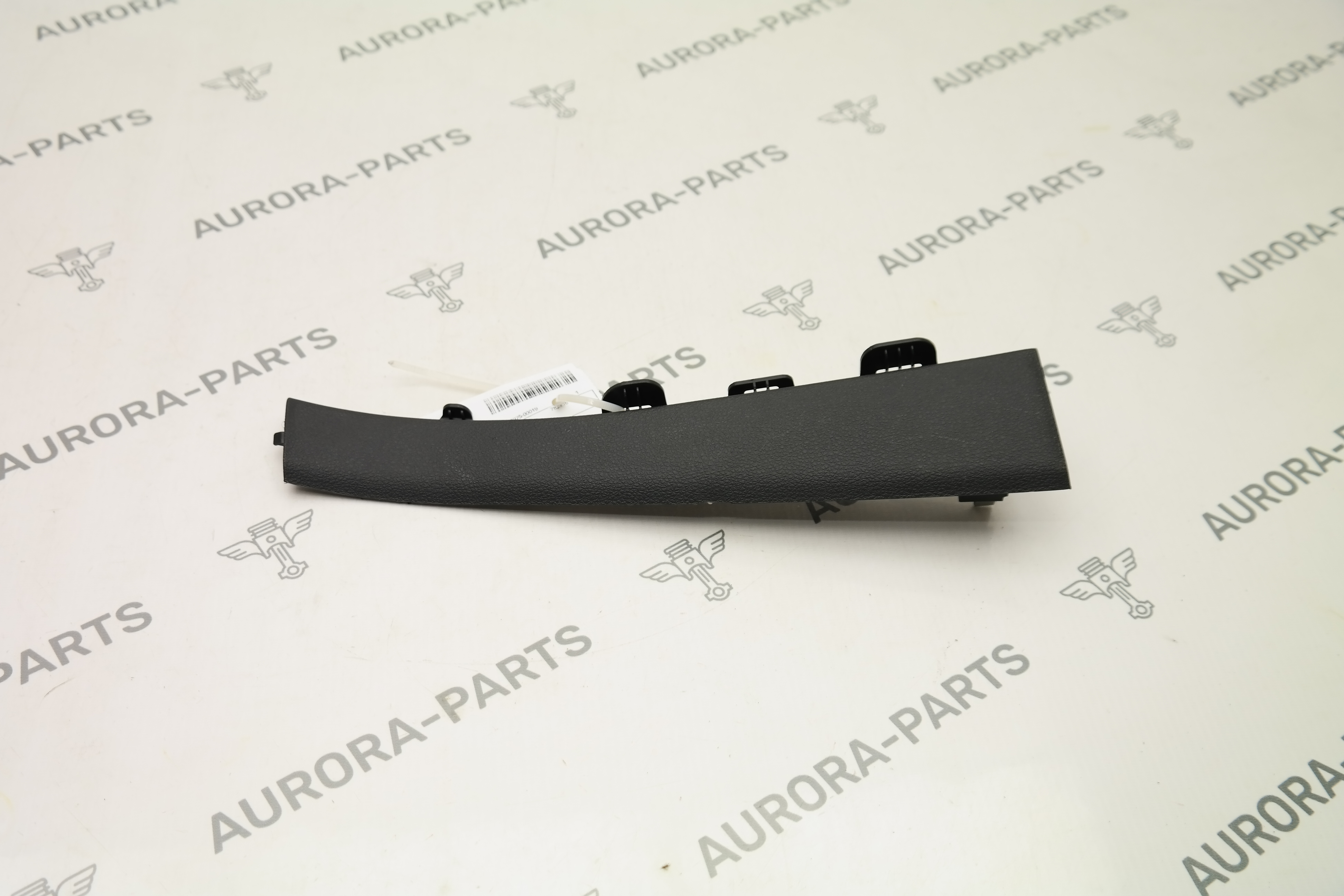 Обшивка стойки A средняя LH Audi Q7