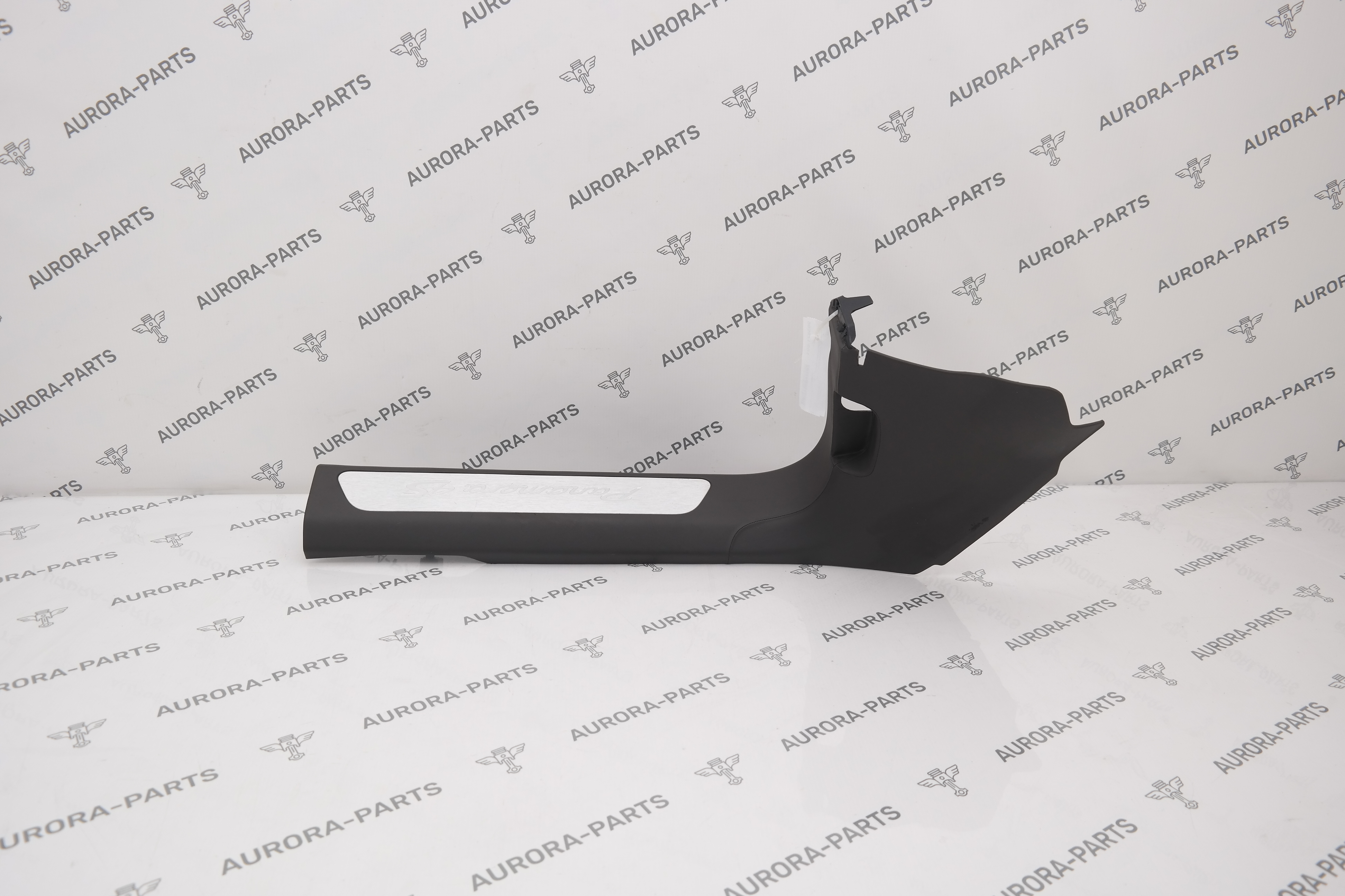 Накладка внутреннего порога передняя LH Porsche Panamera