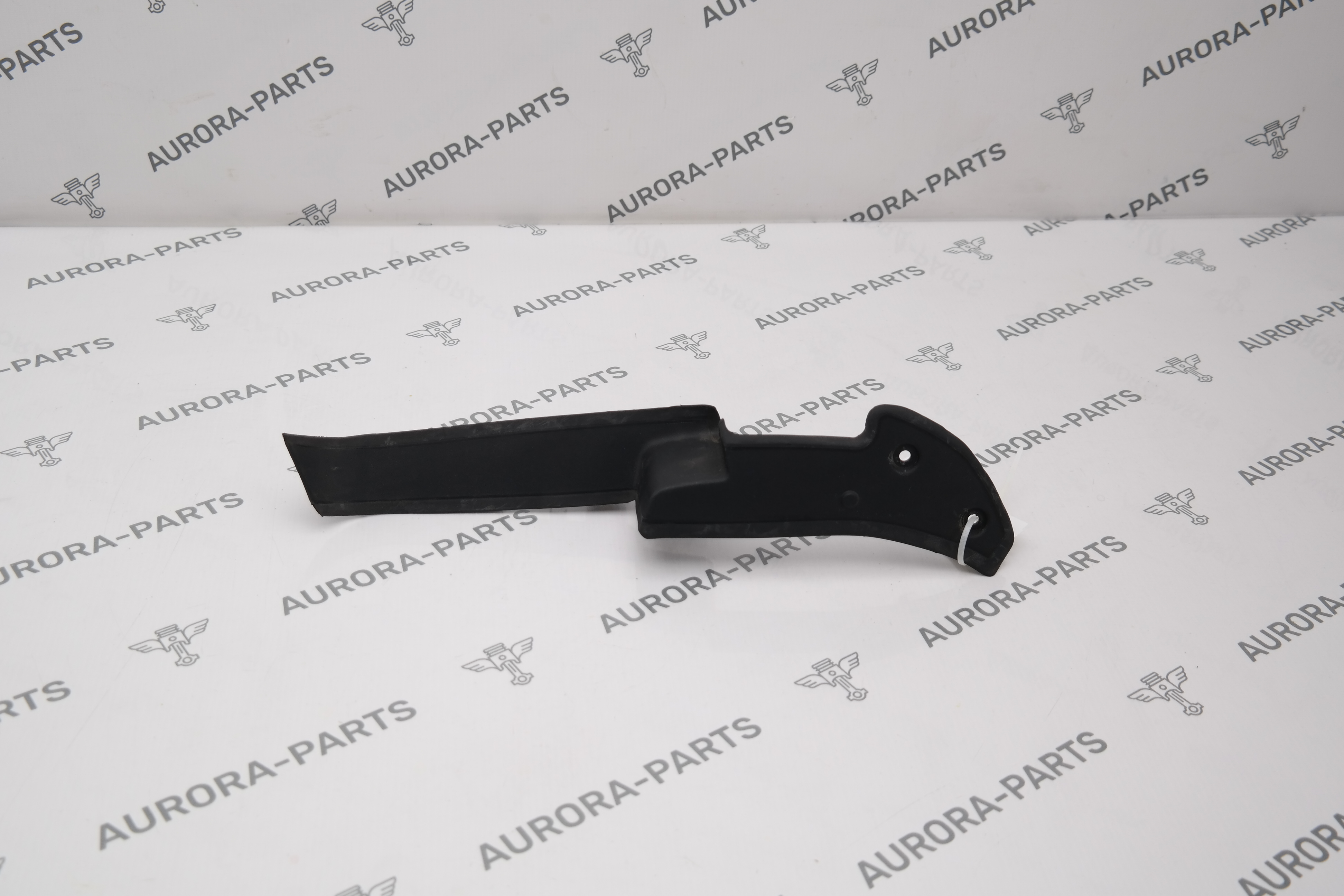 Накладка крышки багажника LH Land Rover Range Rover Sport