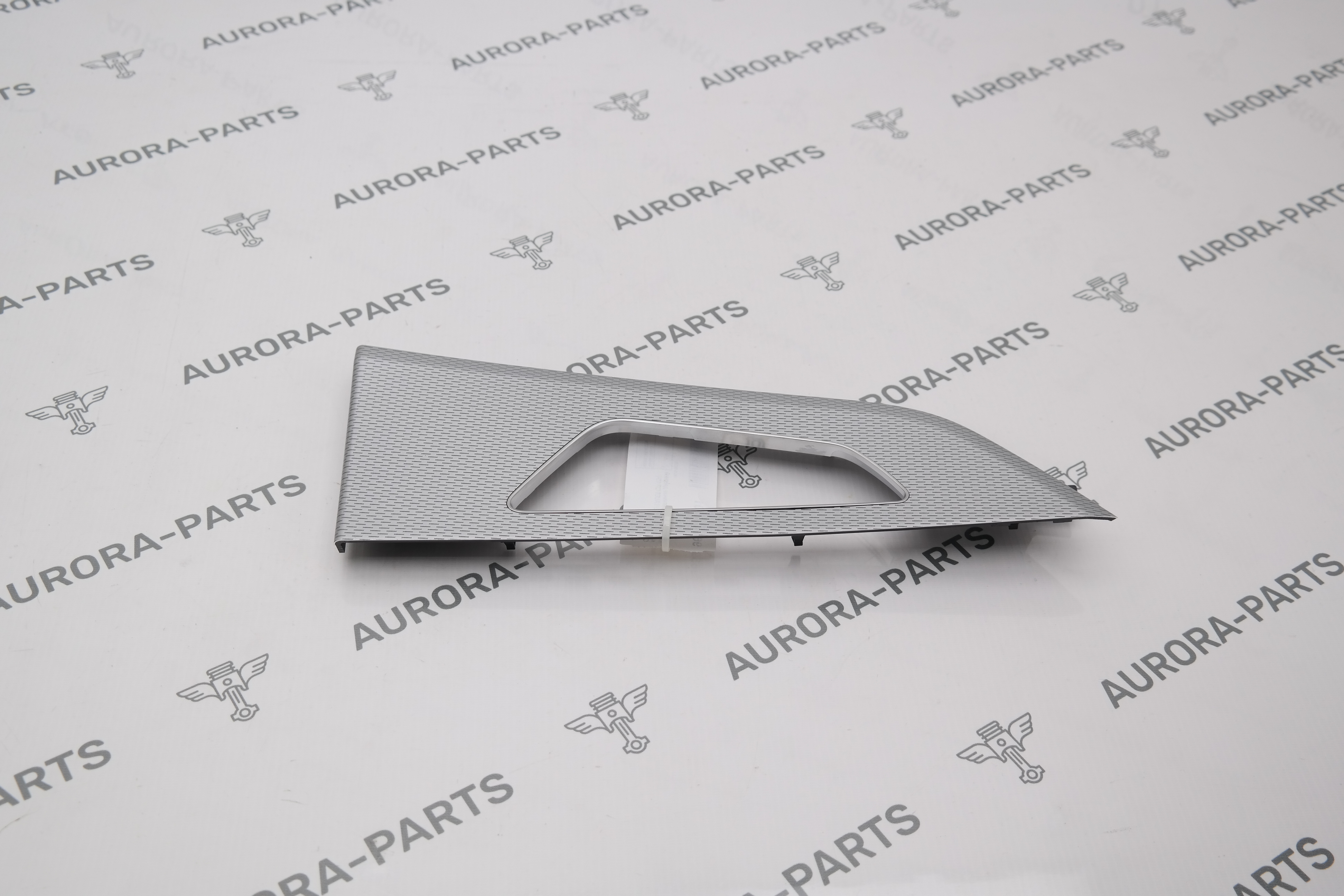 Накладка декоративная дверной карты задняя LH Audi Q7