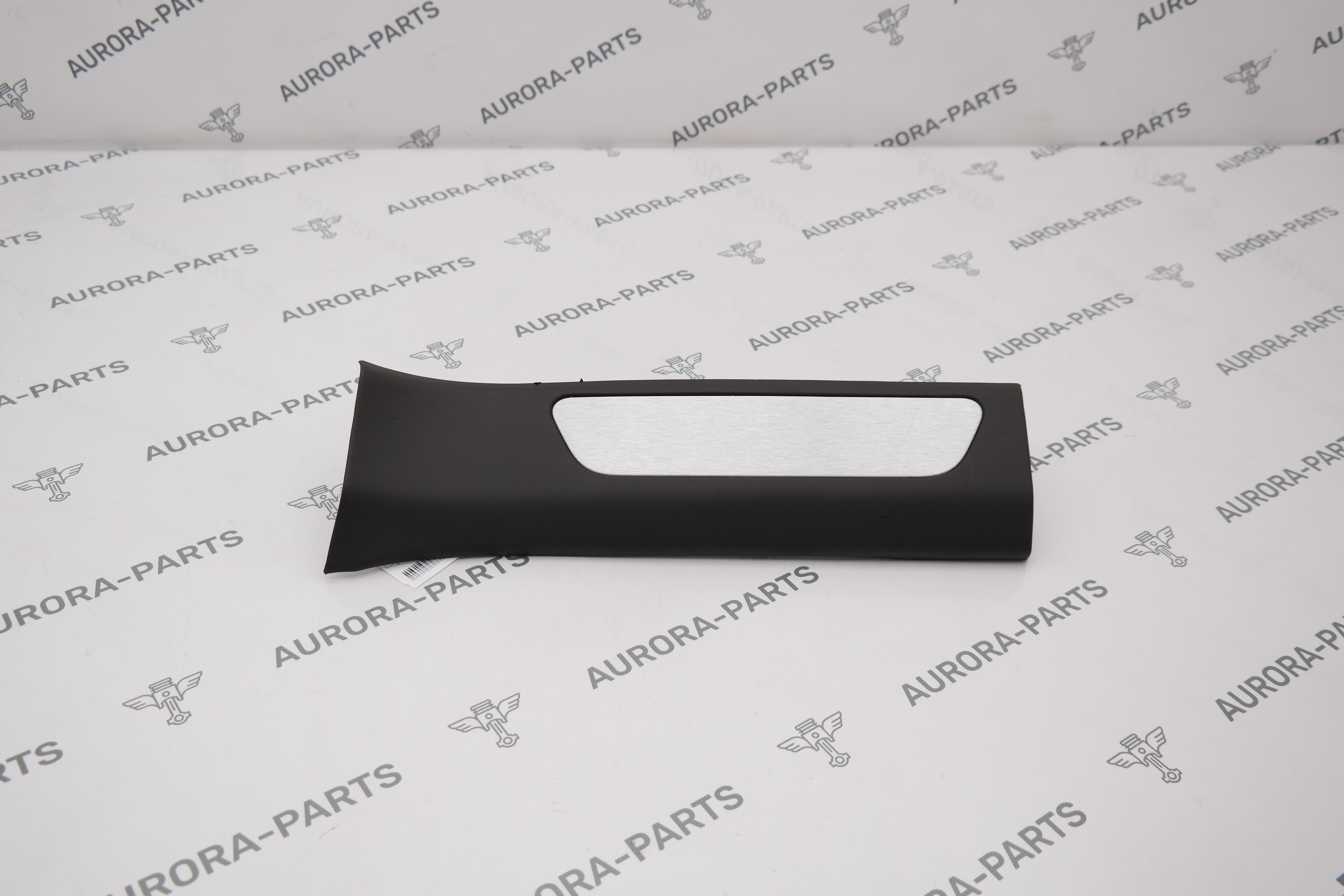 Накладка внутреннего порога задняя LH Porsche Panamera