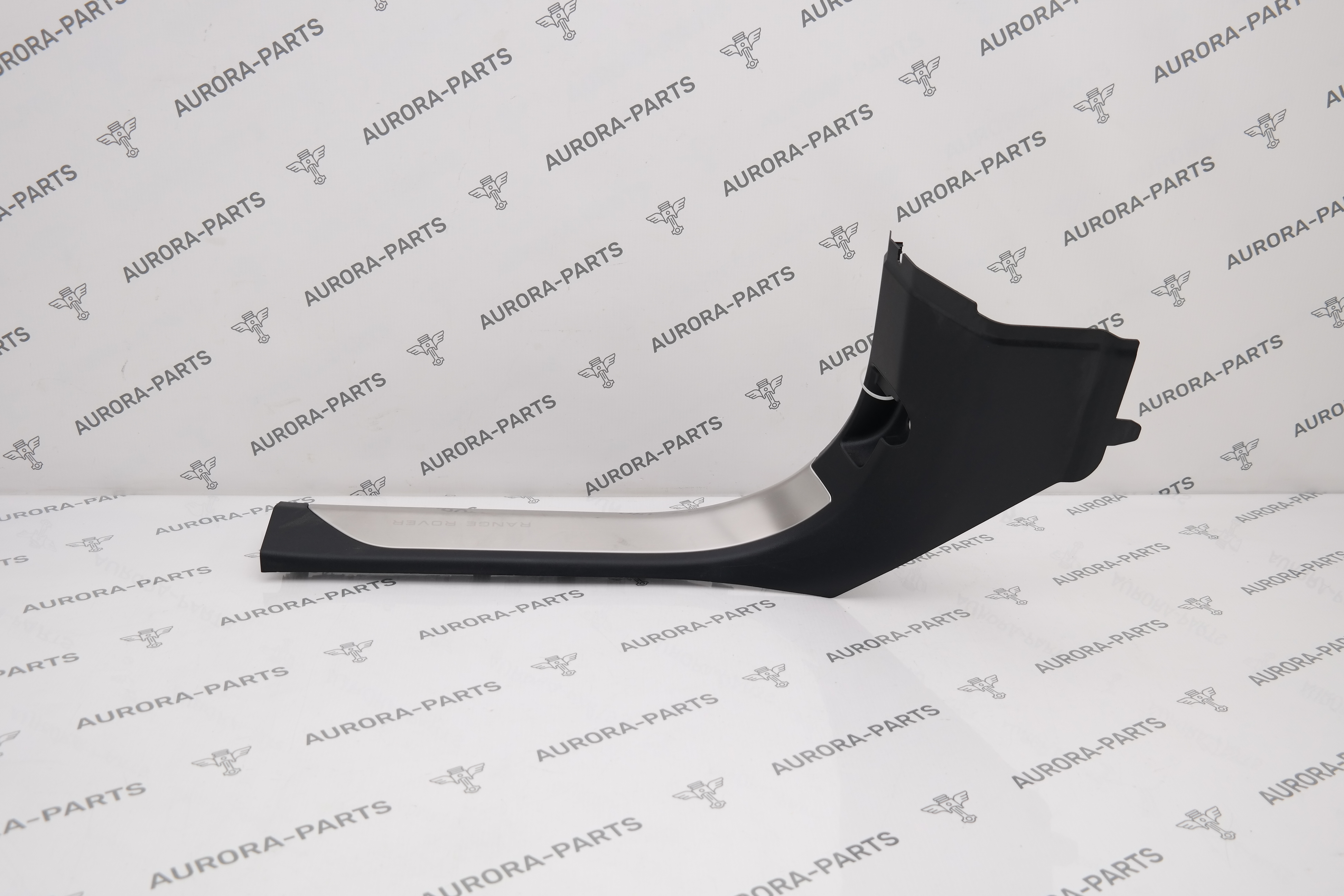 Накладка внутреннего порога передняя LH Land Rover Range Rover Sport