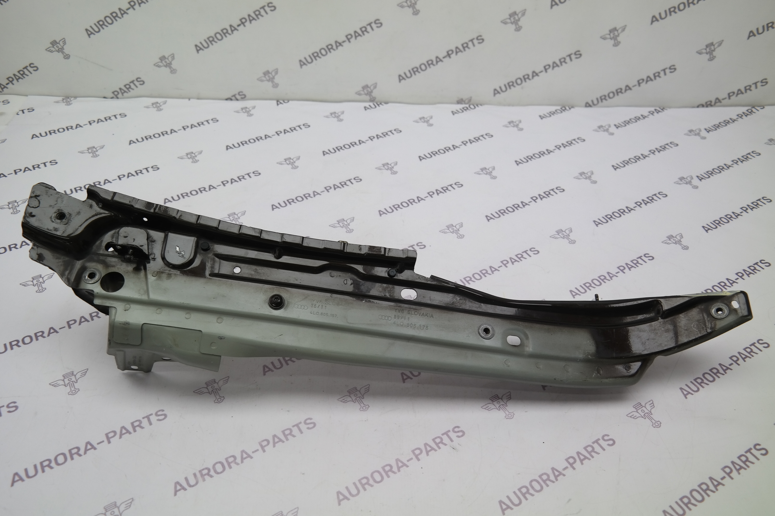 Кронштейн крепления переднего крыла верхний LH Audi Q7