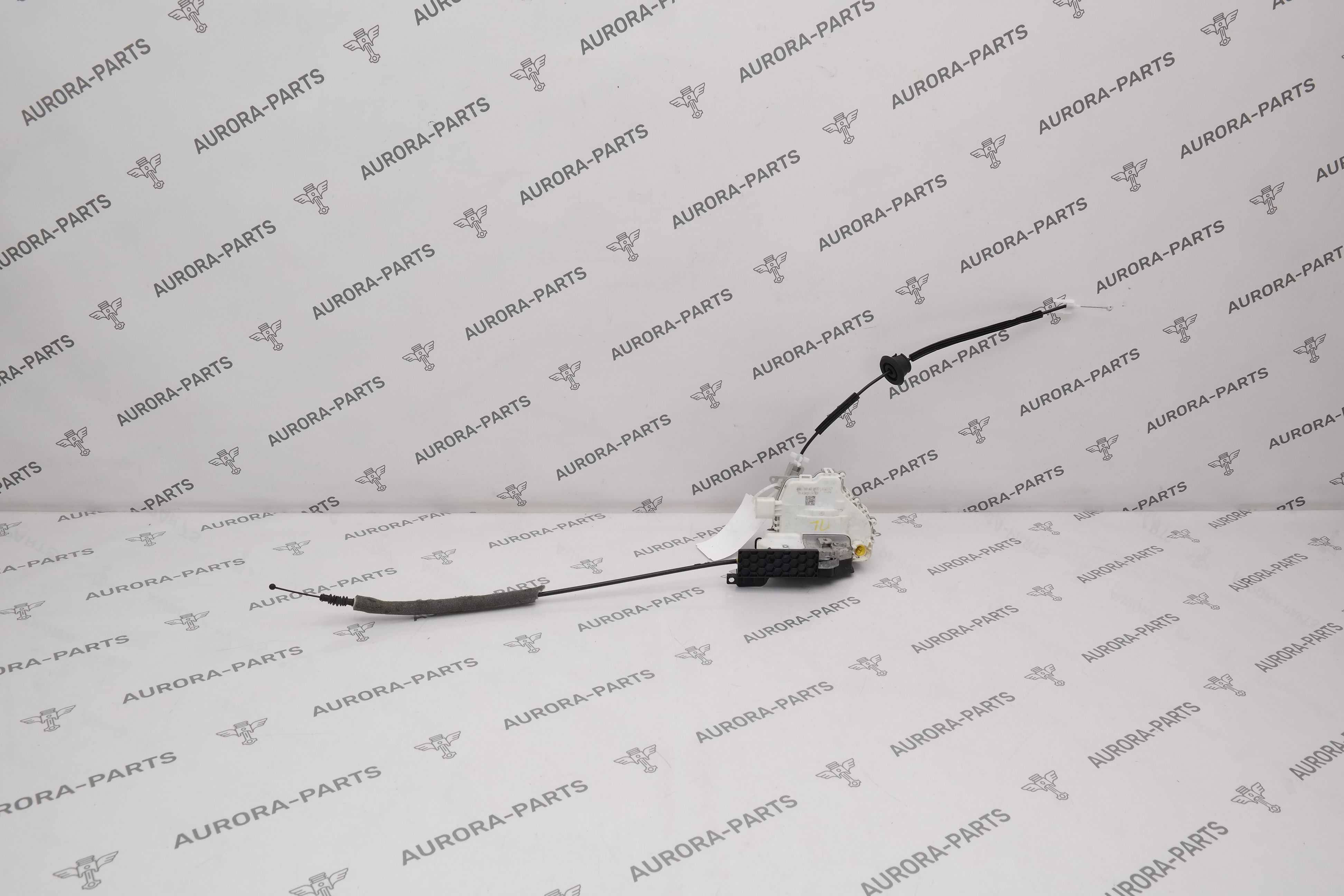 Замок передней двери LH Audi Q7