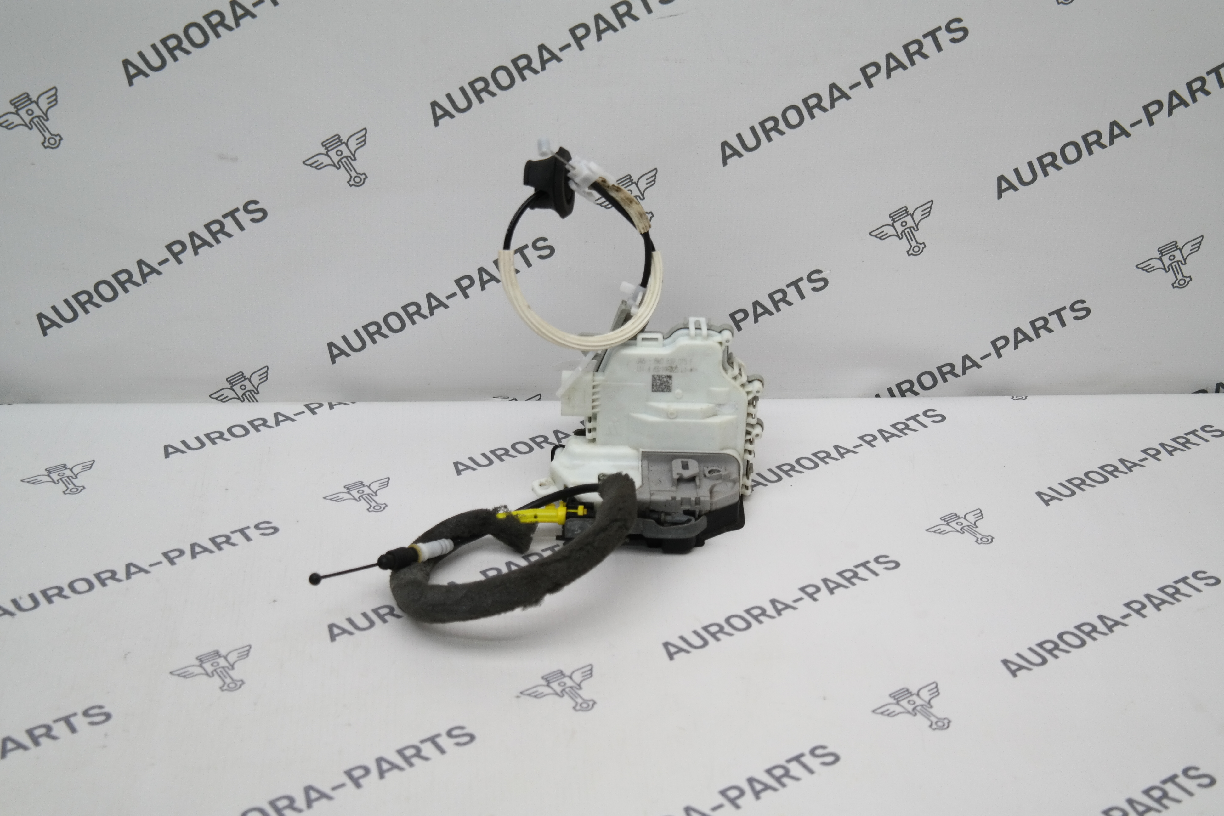 Замок задней двери LH Audi Q7