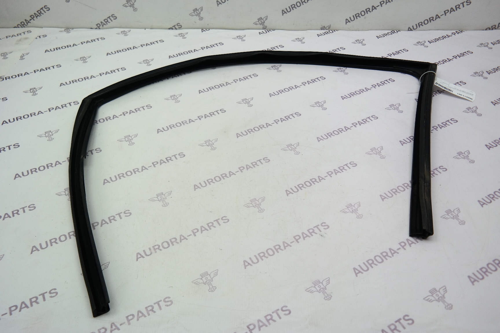 Направляющая стекла передней двери LH Audi Q7