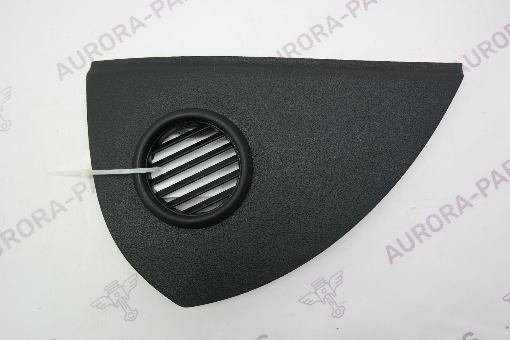 Накладка торпеды RH Audi Q7