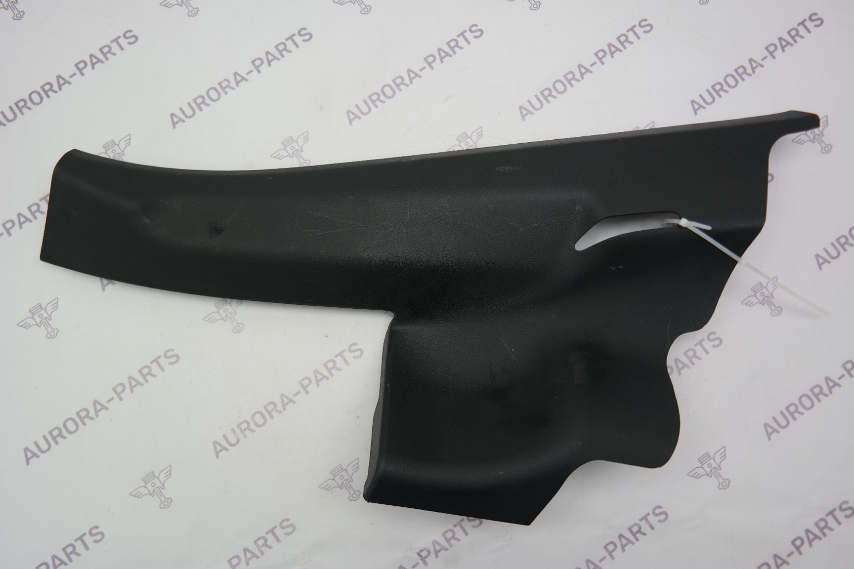 Обшивка стойки С нижняя LH Audi Q7