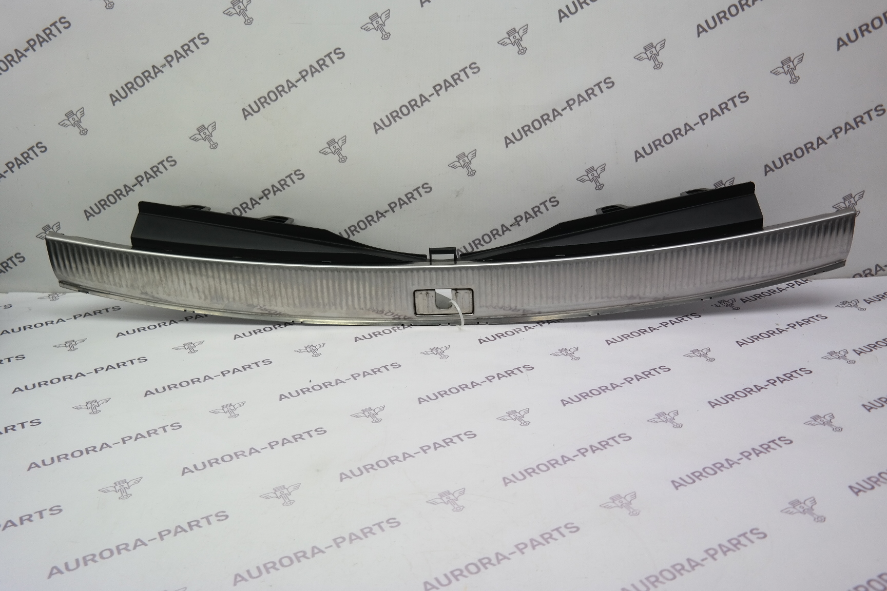 Накладка замка багажника Audi Q7