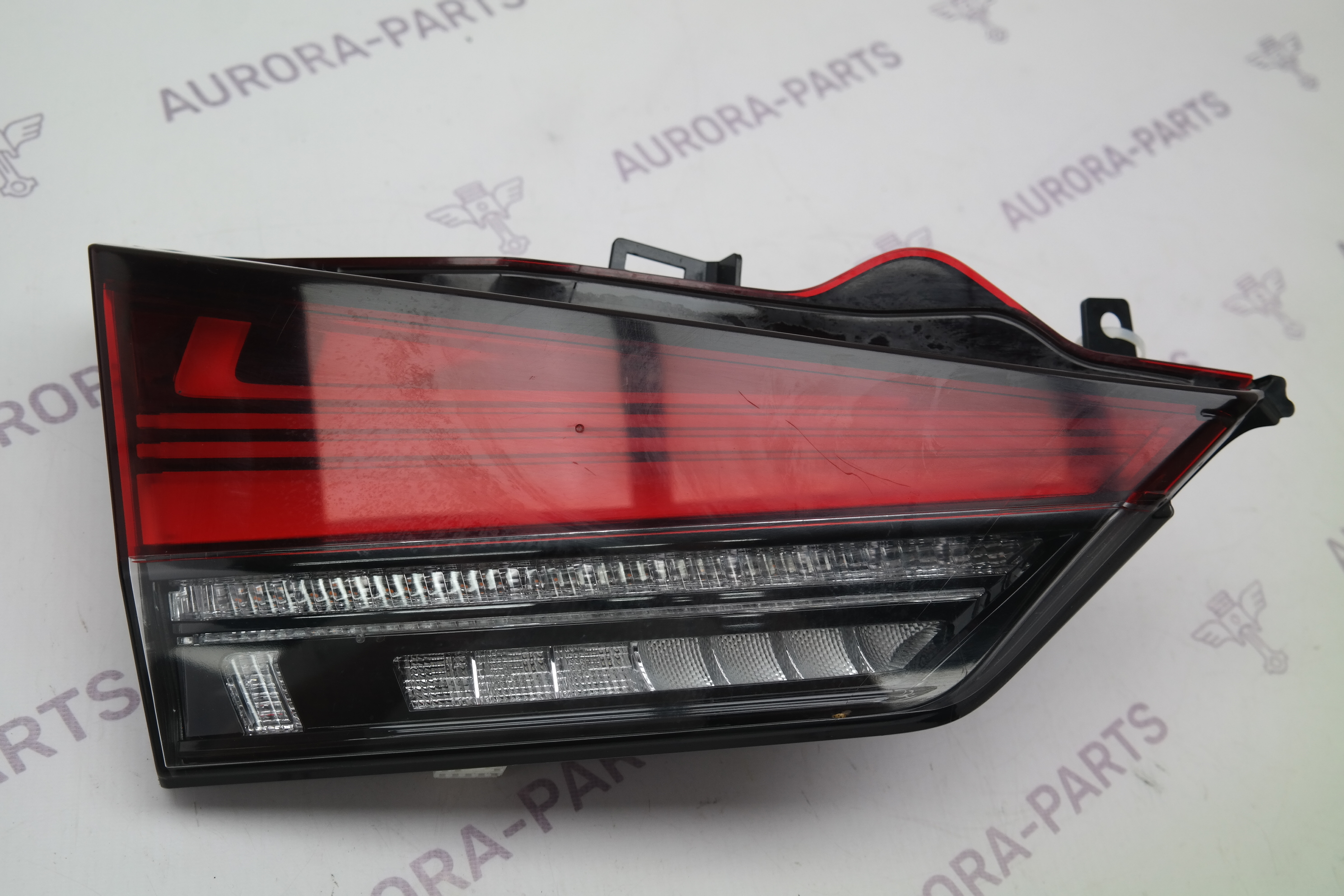 Фонарь задний LH крышки багажника (рестайлинг) Lexus RX