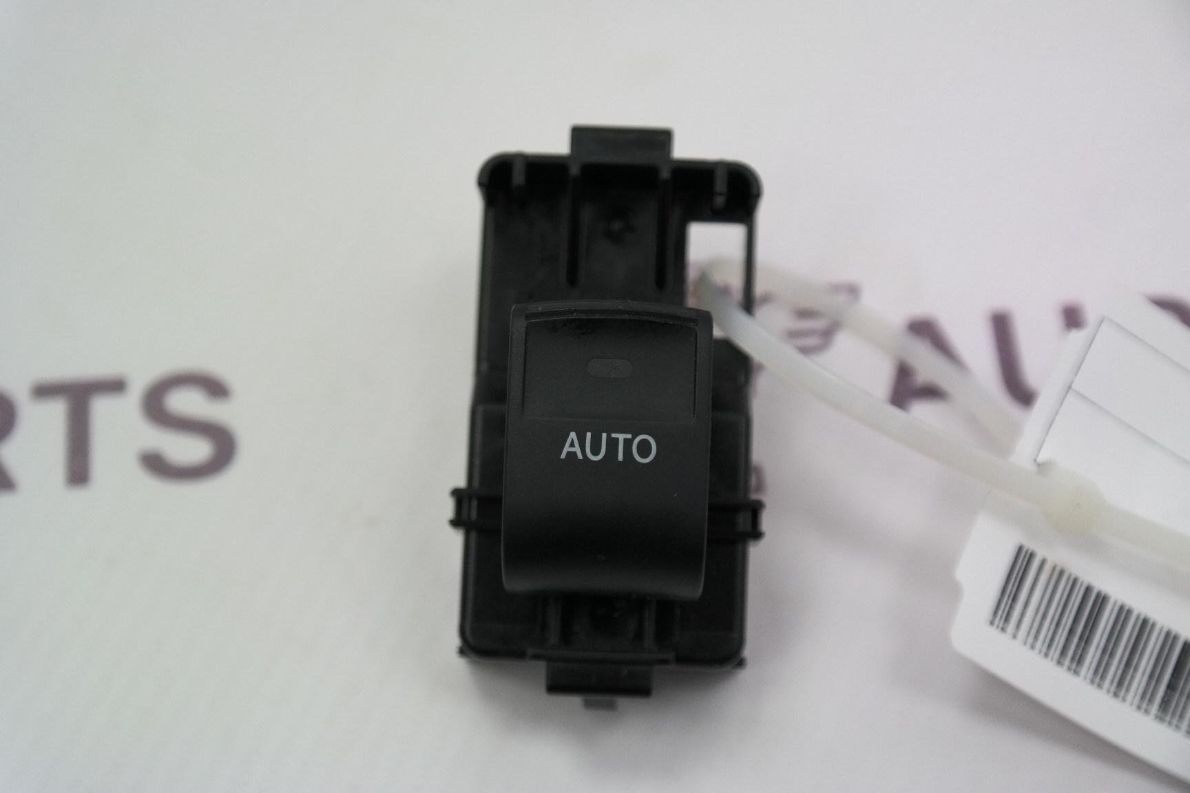 Кнопка стеклоподъемника Toyota Land Cruiser Prado 1GDFTV 