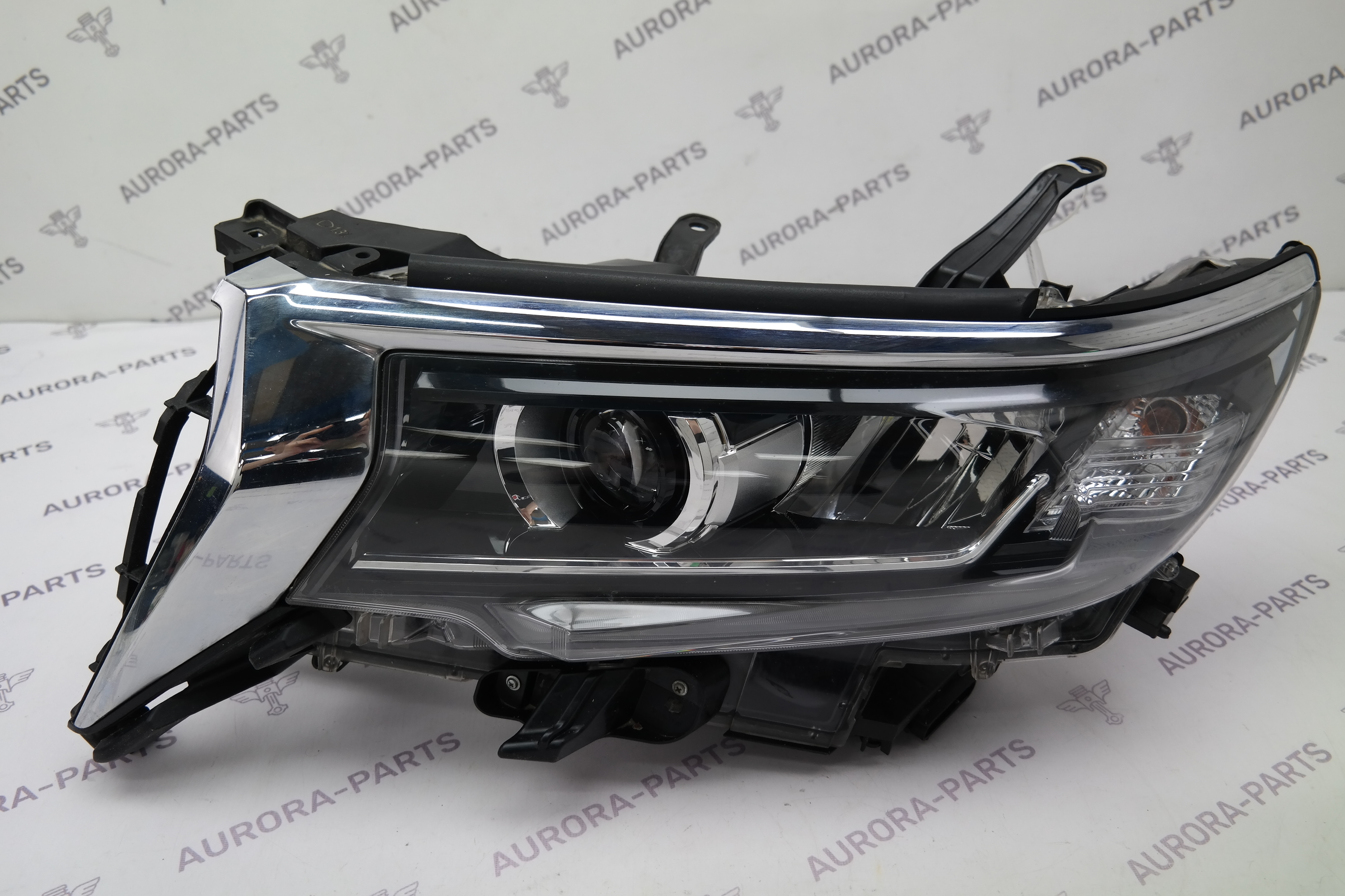 Фара светодиодная в сборе LH Toyota Land Cruiser Prado 1GDFTV