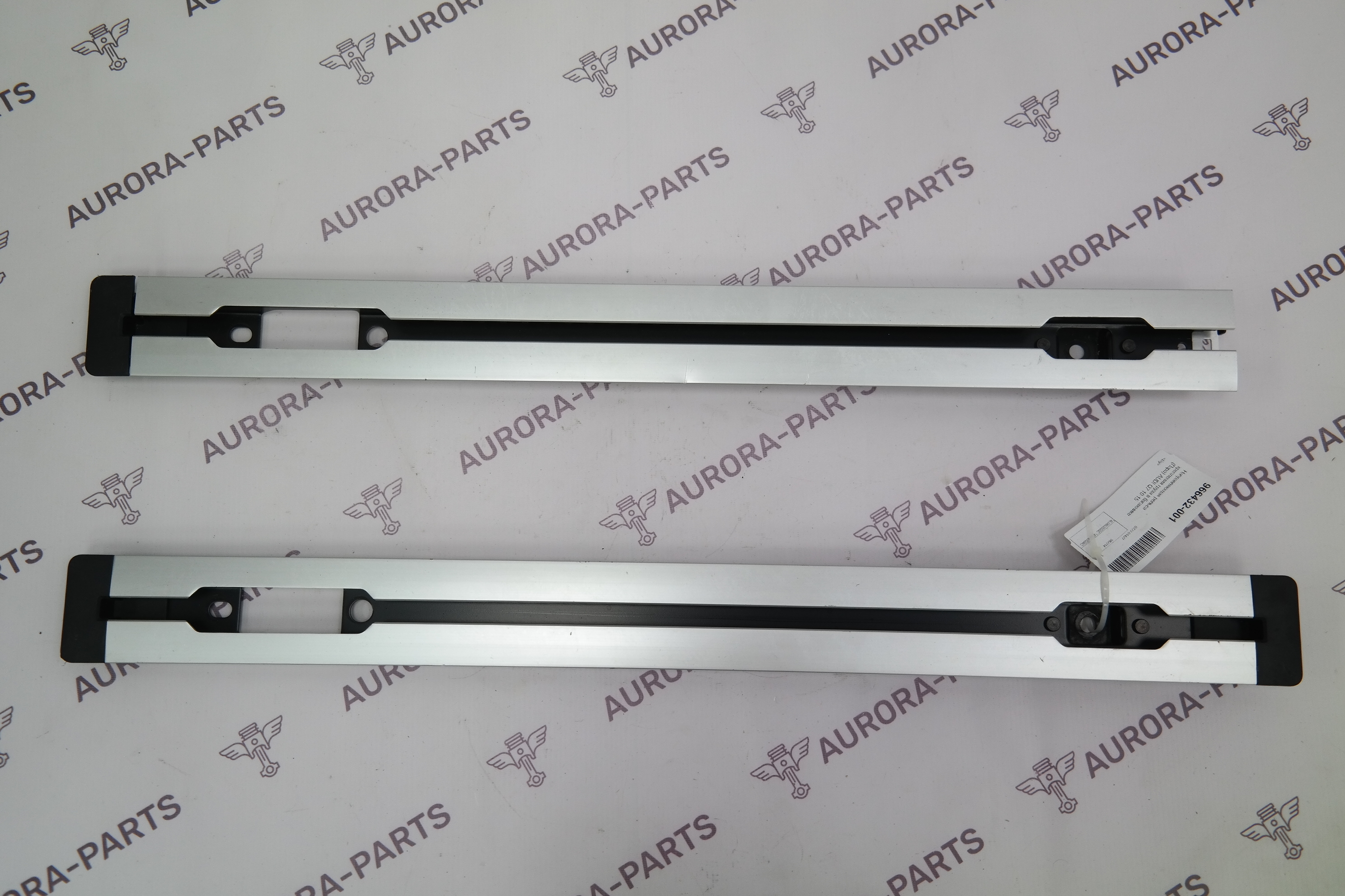 Направляющая рельса крепления груза в багажнике (Пара) Audi Q7