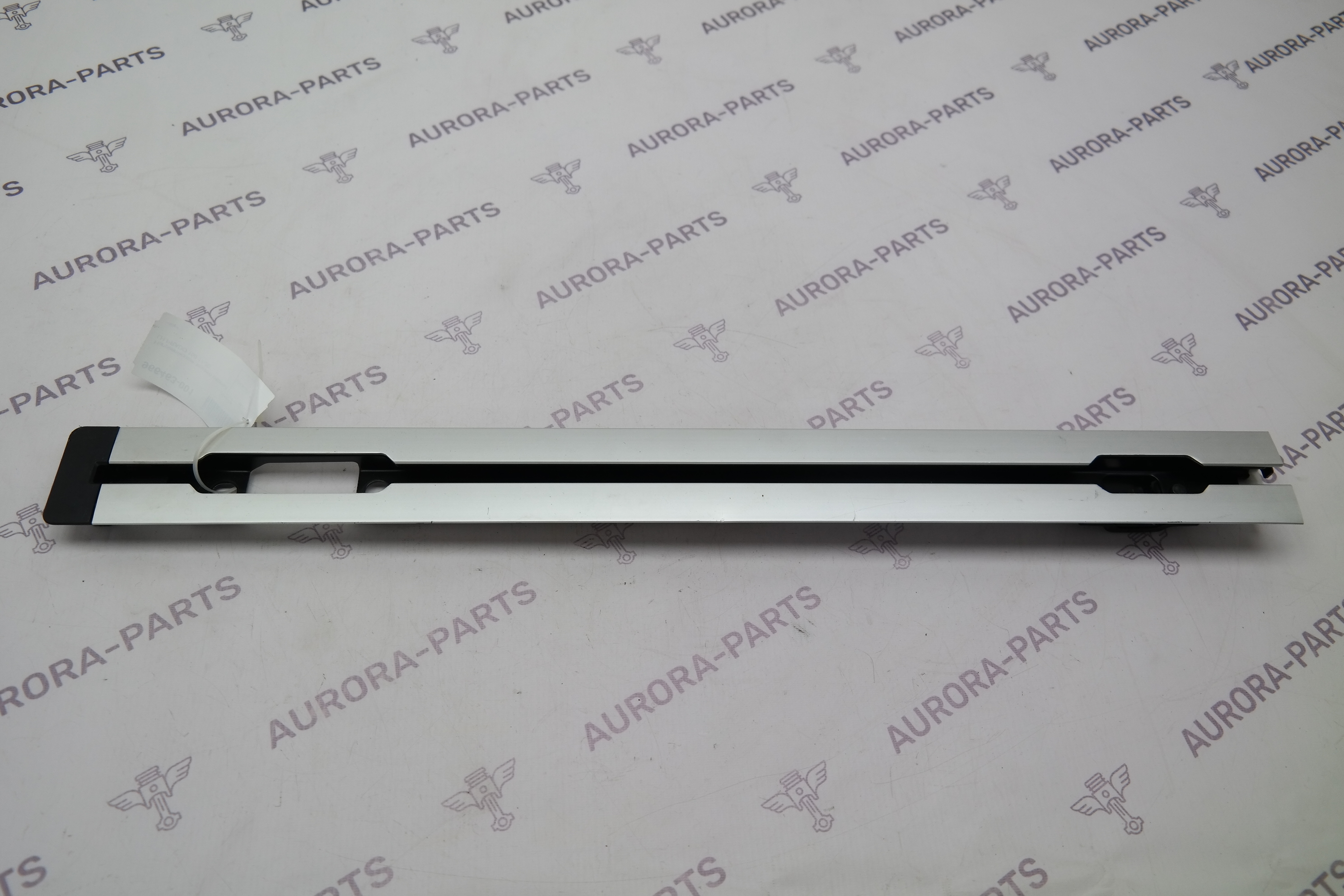 Направляющая заднего сиденья Toyota Land Cruiser Prado 1GDFTV