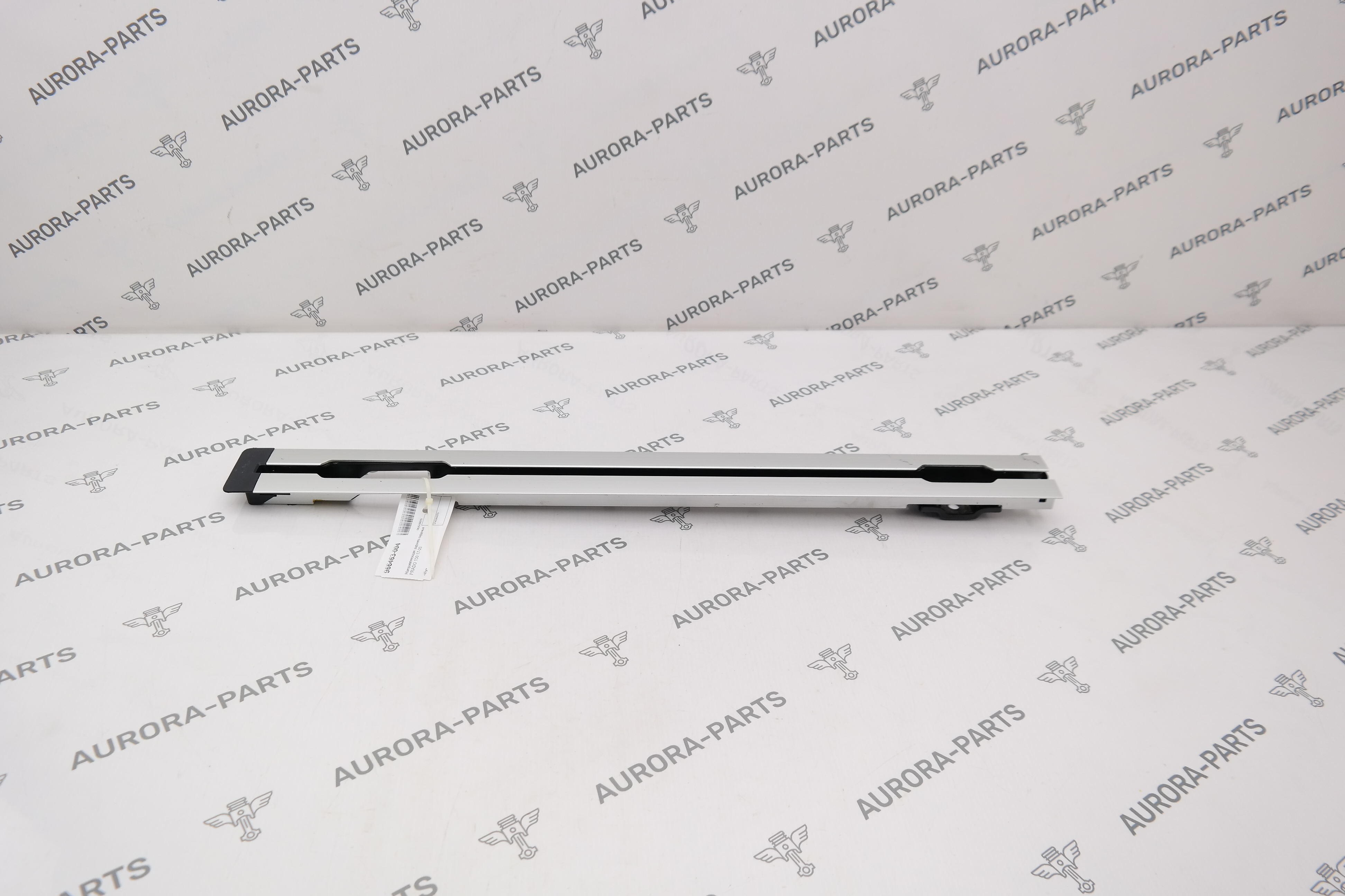 Направляющая заднего сиденья Toyota Land Cruiser Prado 1GDFTV