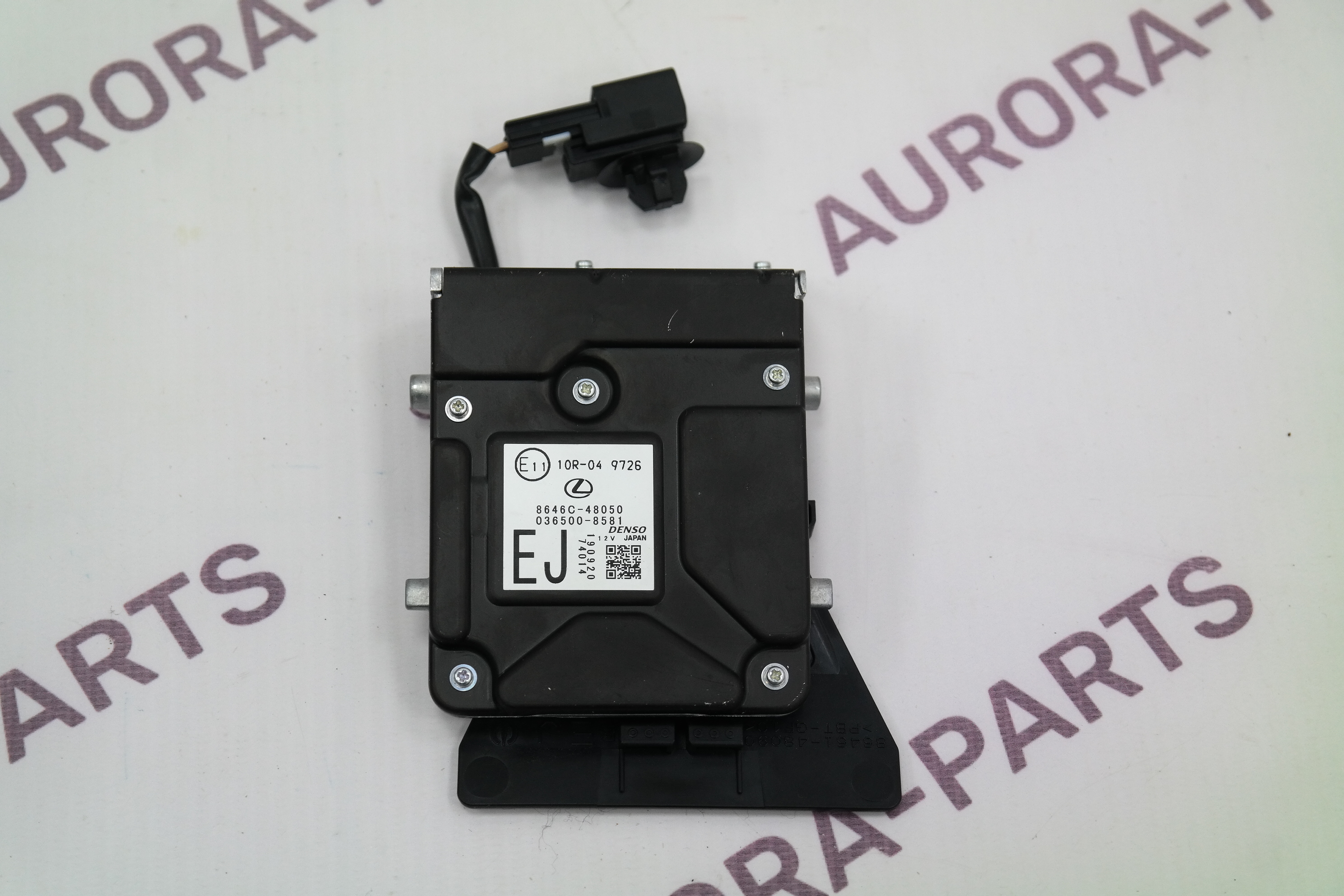 Камера на лобовом стекле Lexus RX