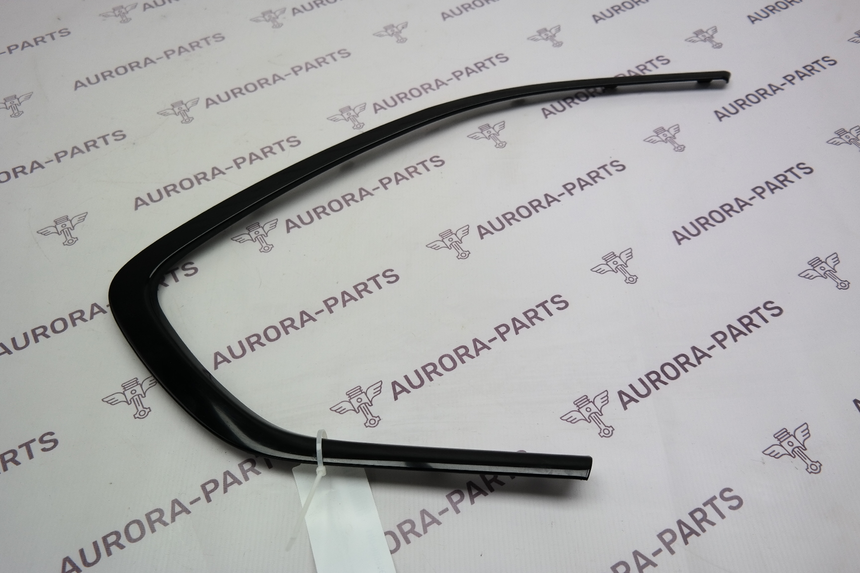 Молдинг заднего глухого стекла RH Glanzschwarz BMW X5