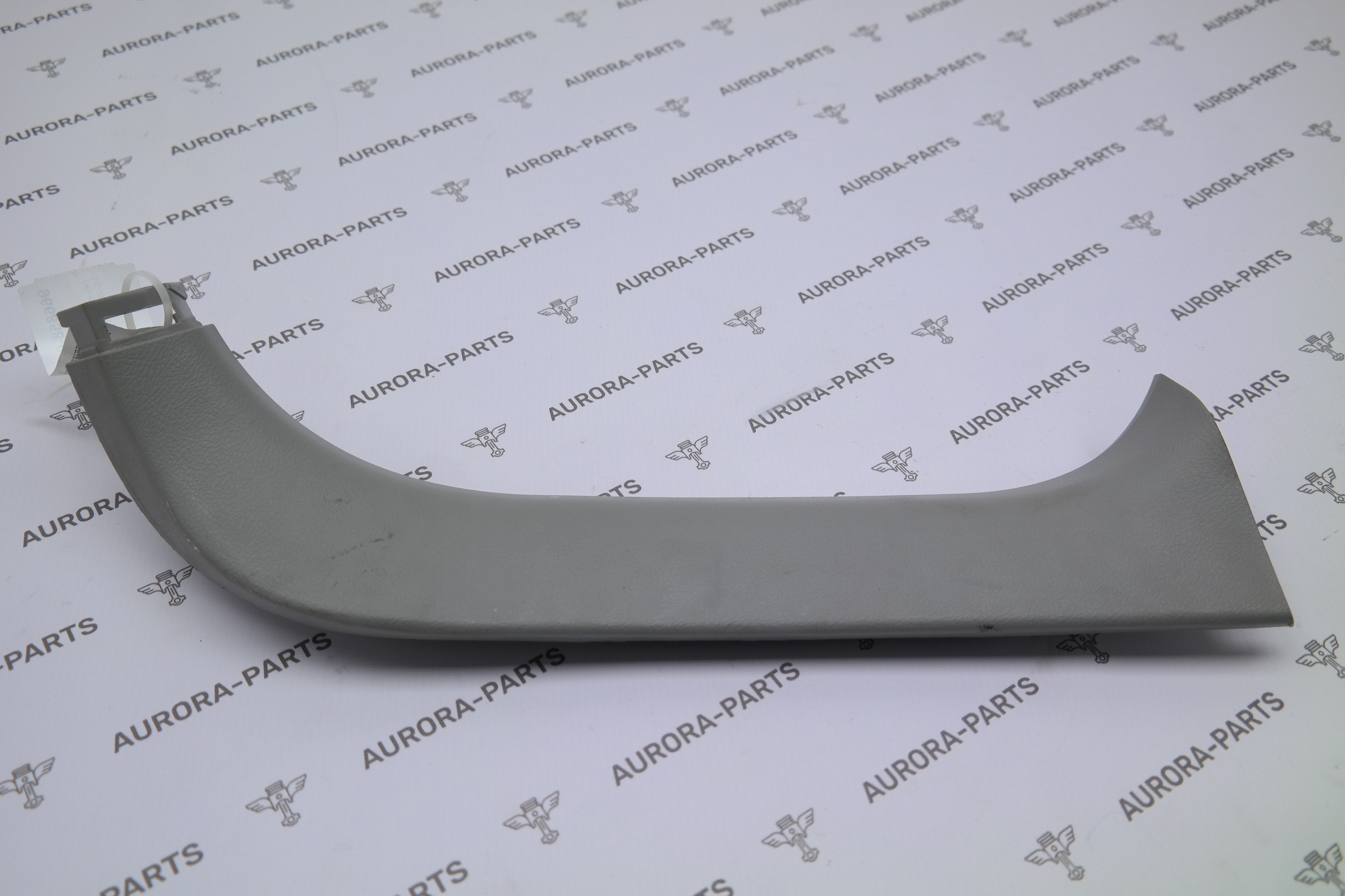 Обшивка крышки багажника RH Toyota Land Cruiser