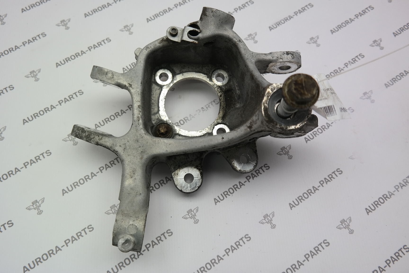 Кулак поворотный задней подвески RH BMW 7-Series