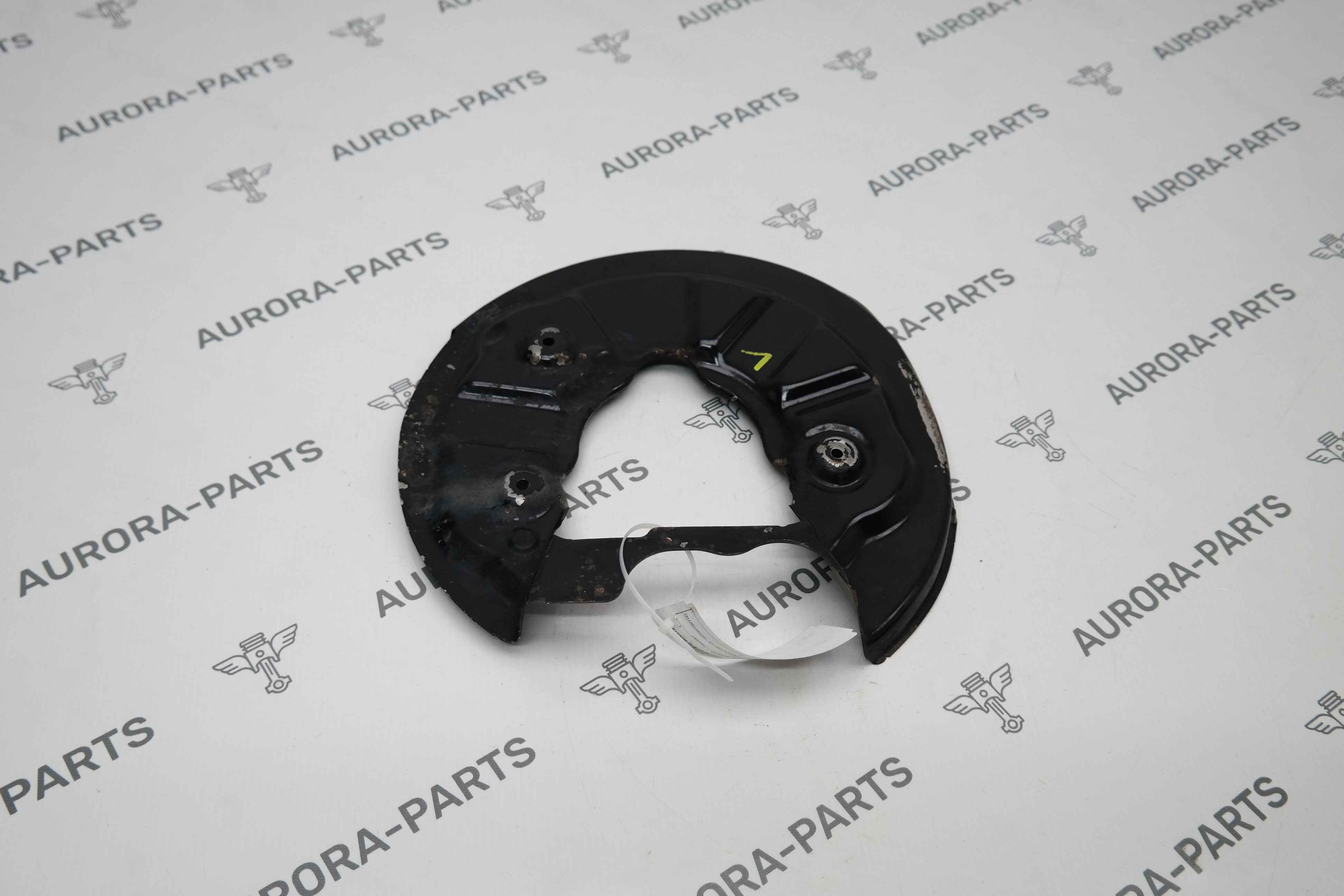 Пыльник тормозного диска задний LH VW Tiguan