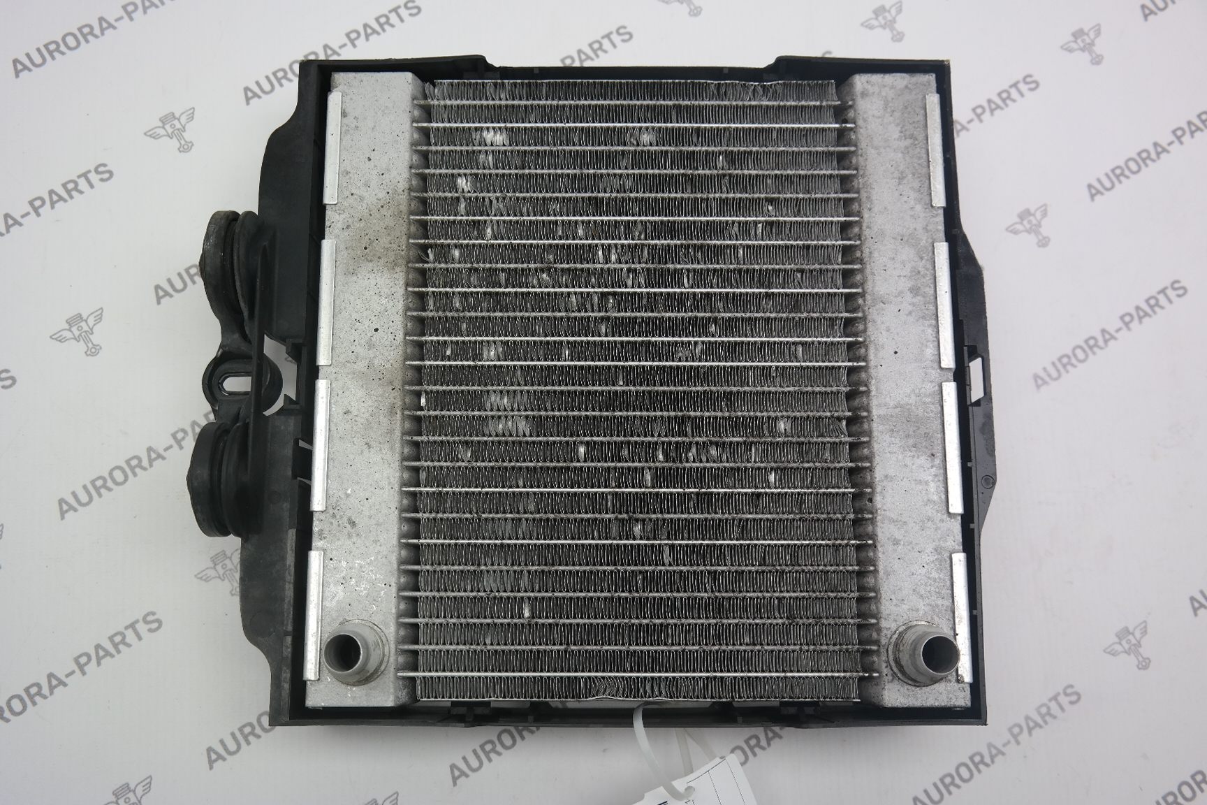 Радиатор системы охлаждения дополнительный BMW 7-Series