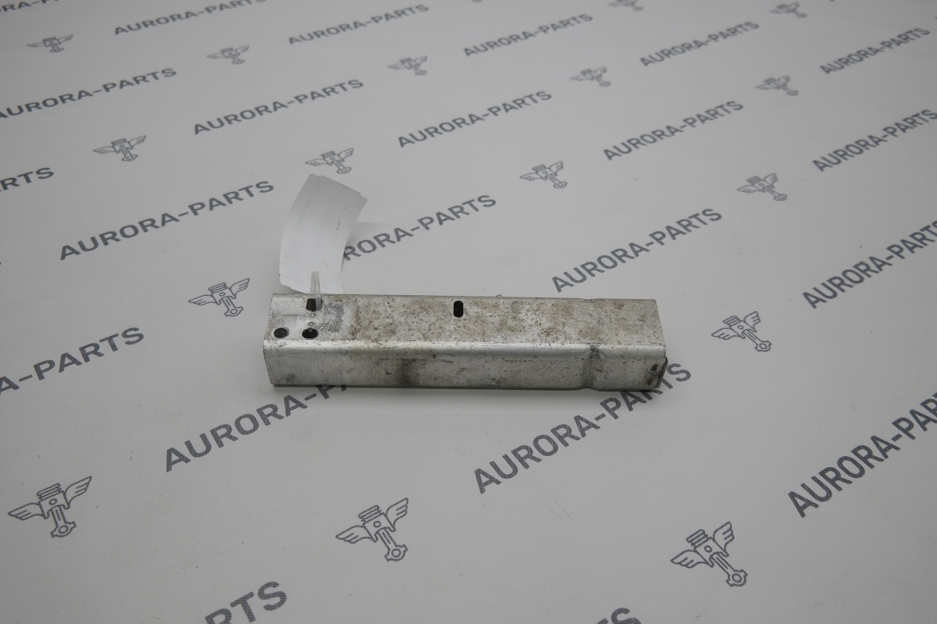 Кронштейн крепления бампера LH=RH Mercedes E-Klasse