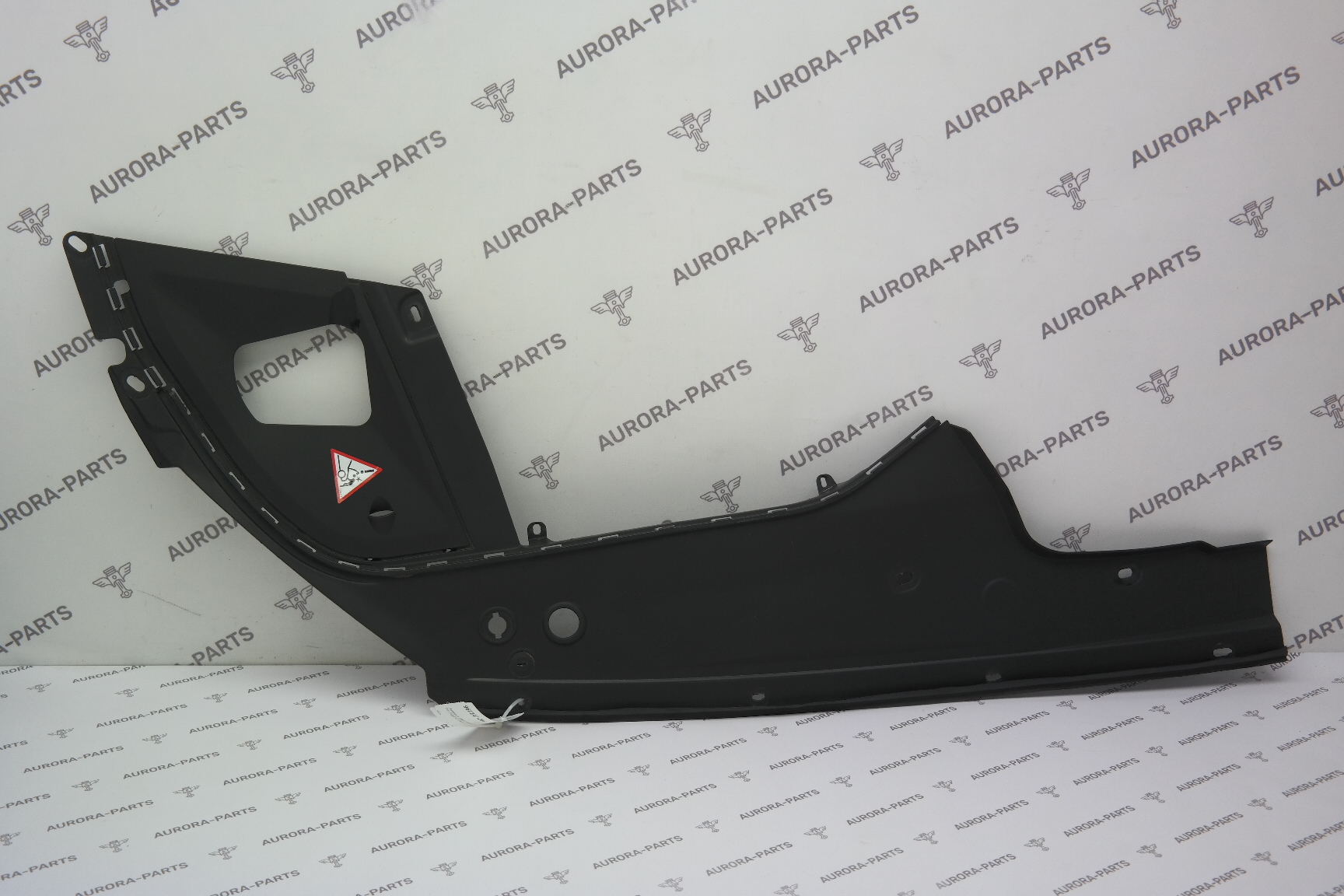 Накладка замка капота LH BMW 7-Series