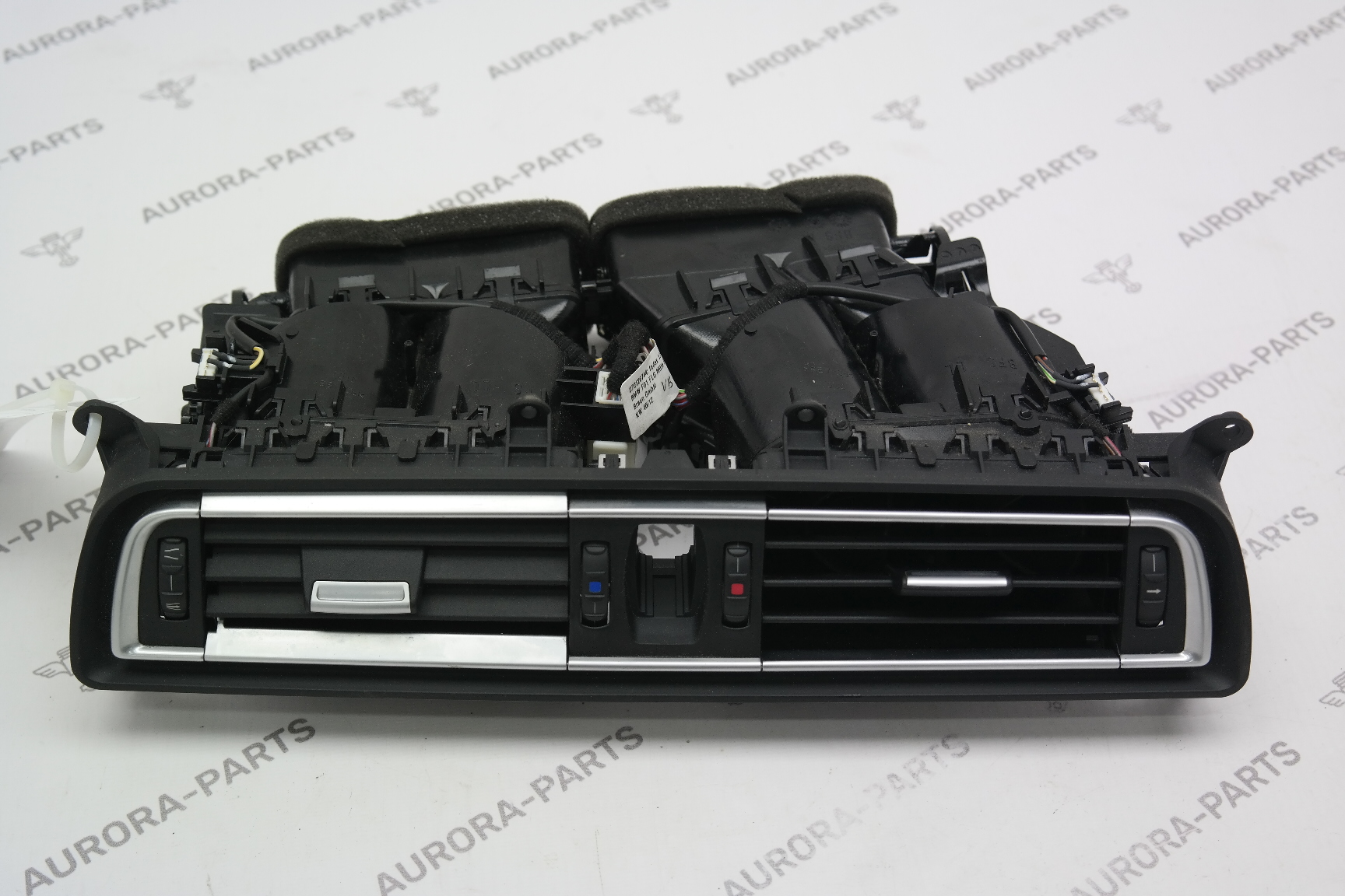 Дефлектор торпеды (Центральный) BMW 7-Series