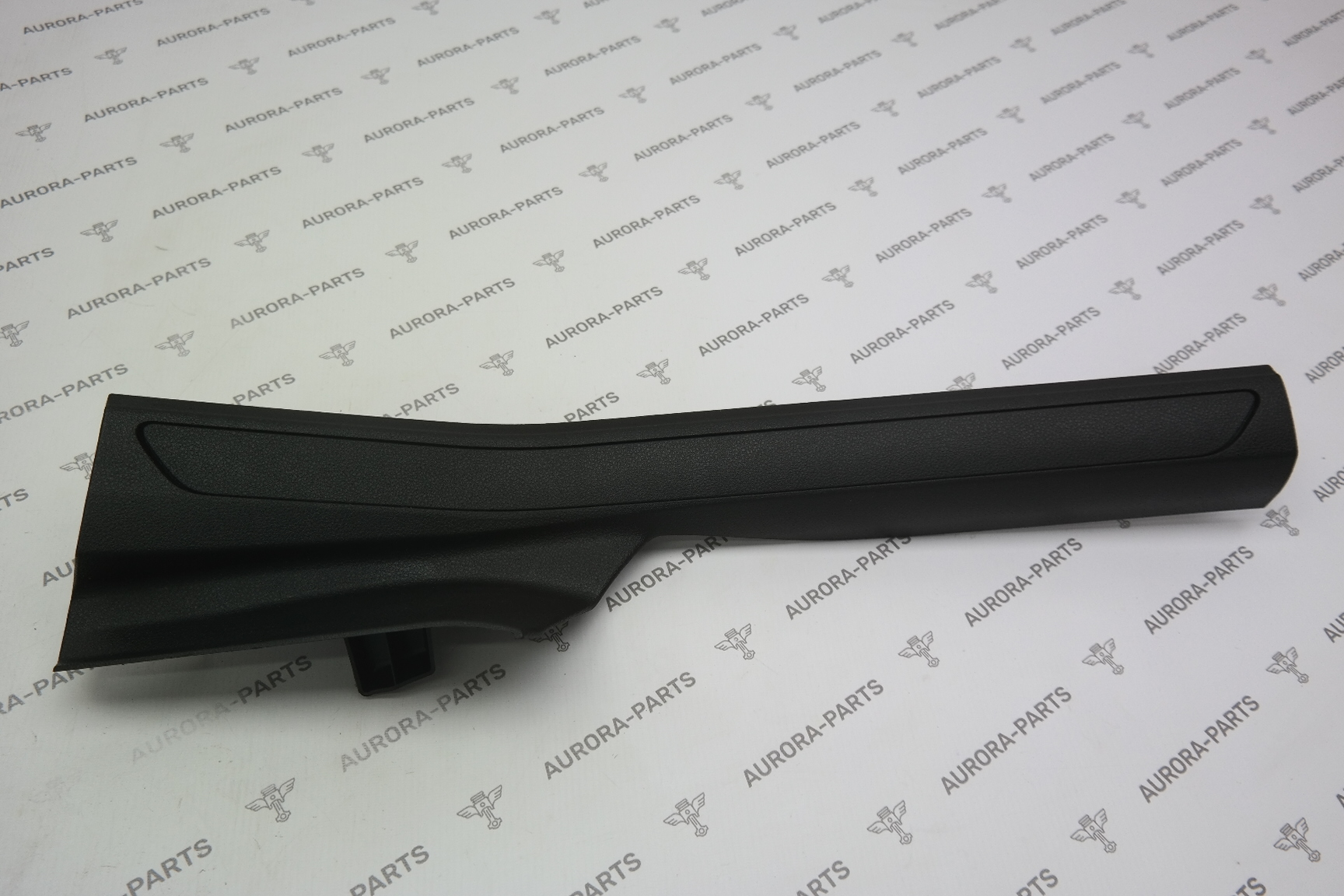 Накладка внутреннего порога задняя LH BMW 7-Series