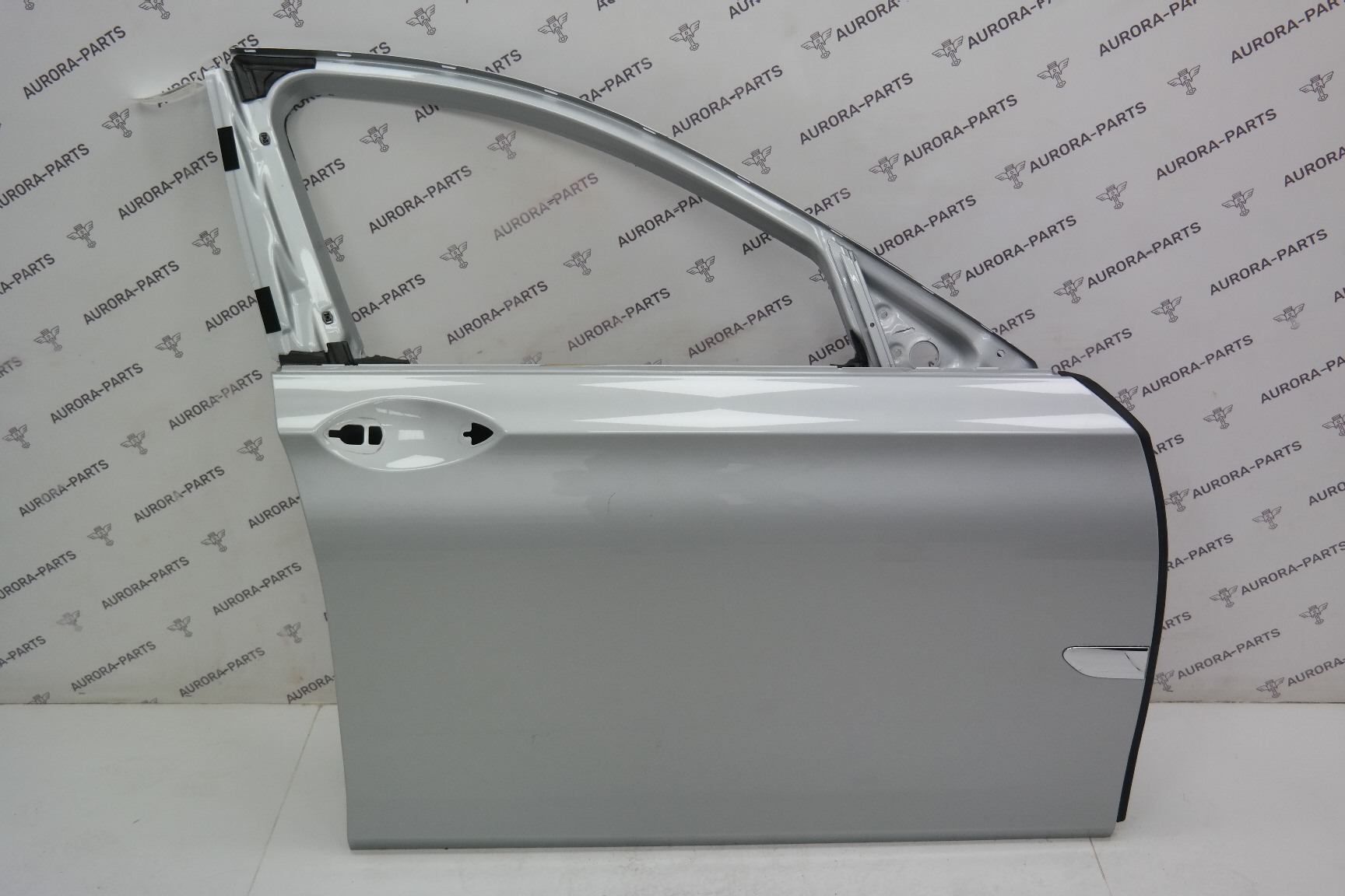 Дверь передняя (Лаккр: A83) RH BMW 7-Series