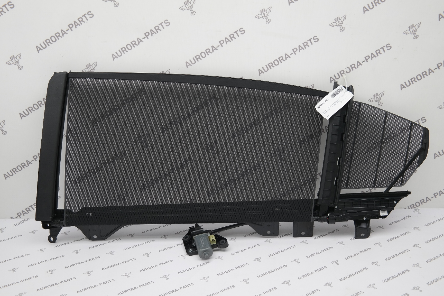 Шторка солнцезащитная задней двери (Long) LH BMW 7-Series