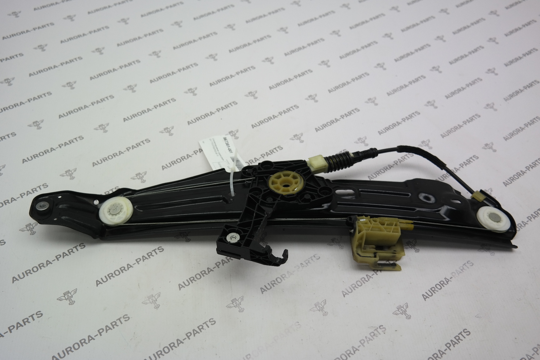 Стеклоподъемник задней двери LH BMW 7-Series