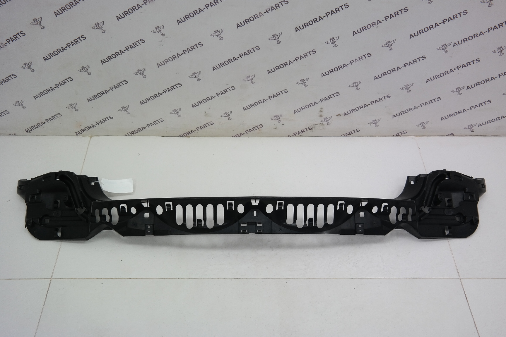 Кронштейн заднего бампера центральный BMW 7-Series