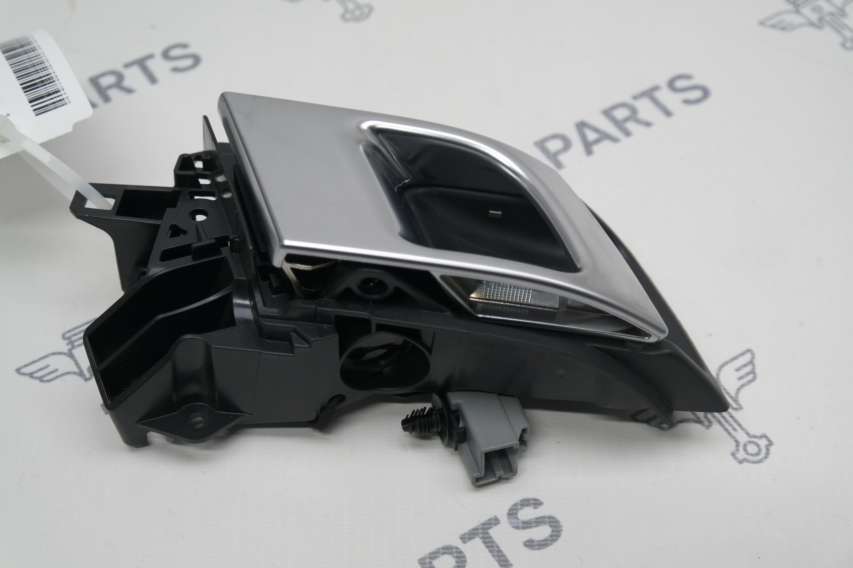 Ручка задней двери внутренняя LH Land Rover Range Rover Sport