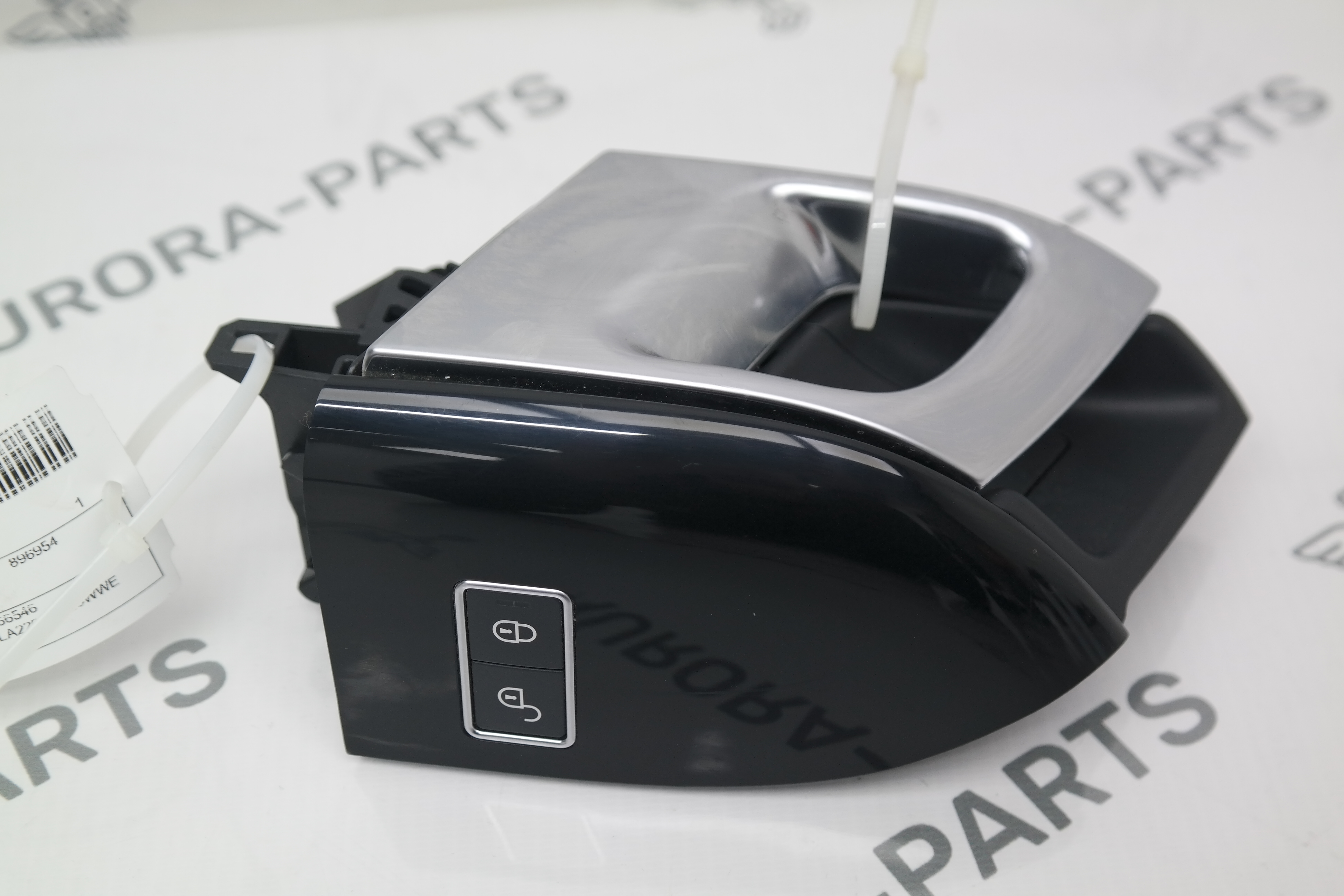 Ручка задней двери внутренняя RH Land Rover Range Rover Sport