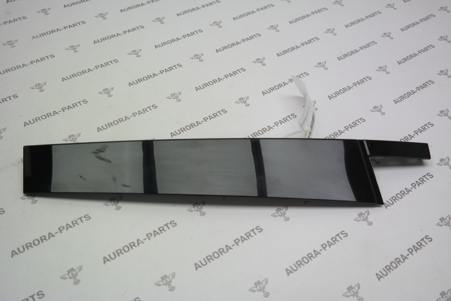 Накладка декоративная задней двери (стойки B) LH VW Tiguan