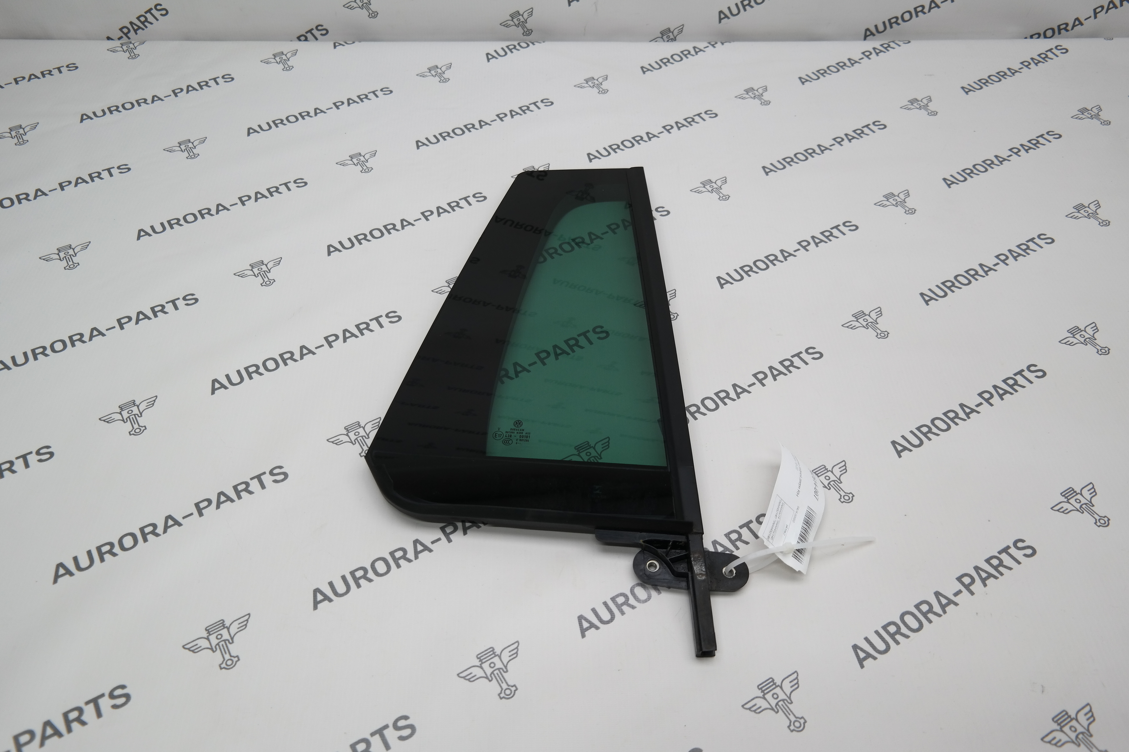 Форточка задней двери RH VW Tiguan