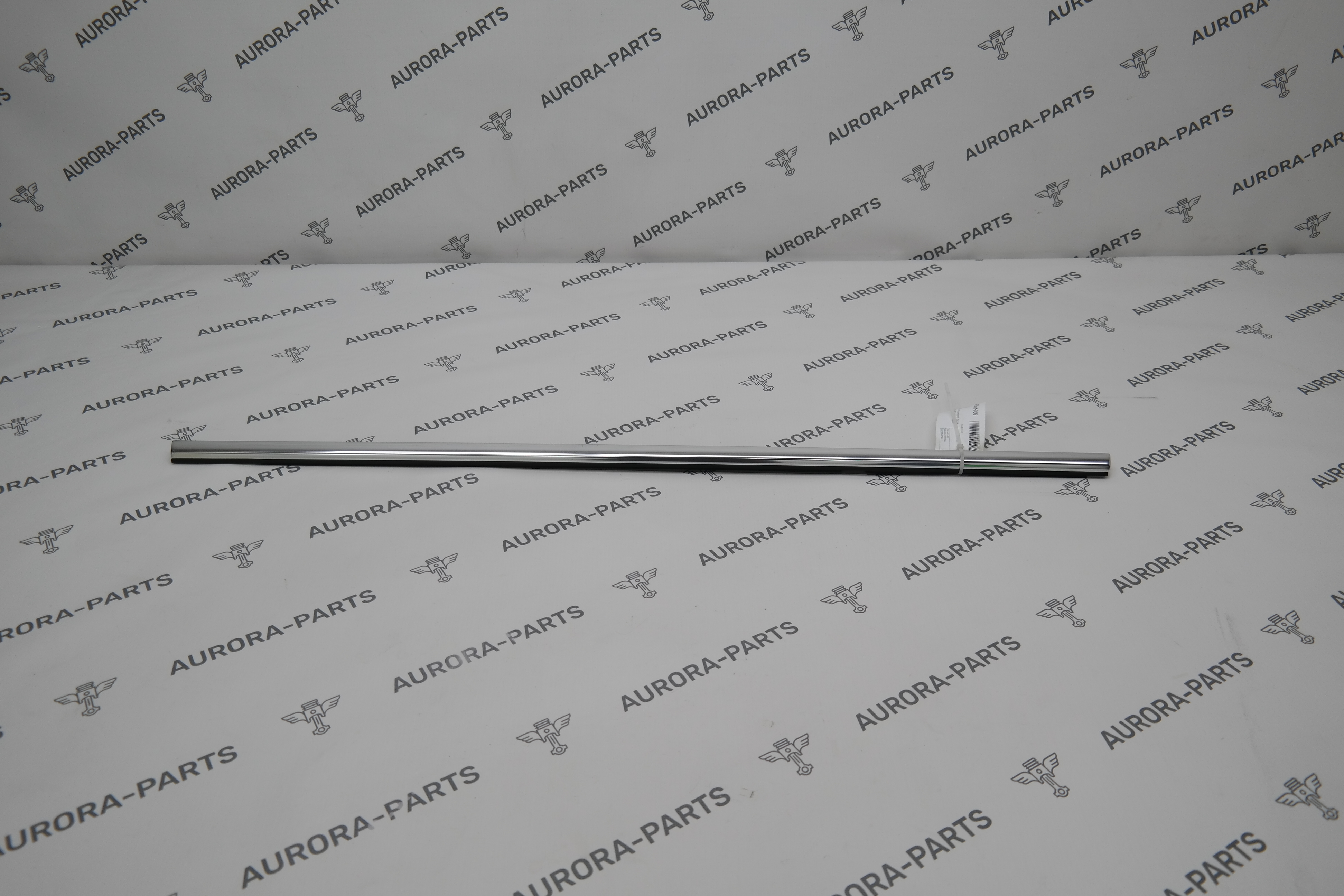 Молдинг стекла задней двери (Бархотка) RH VW Tiguan