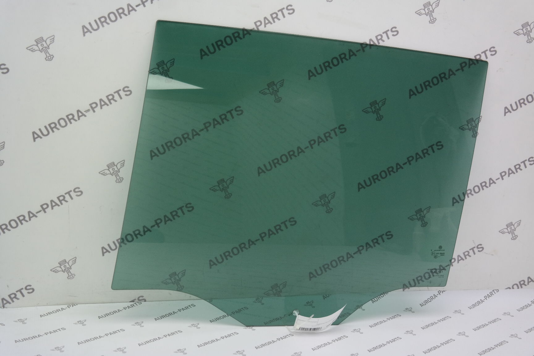 Стекло задней двери LH VW Tiguan