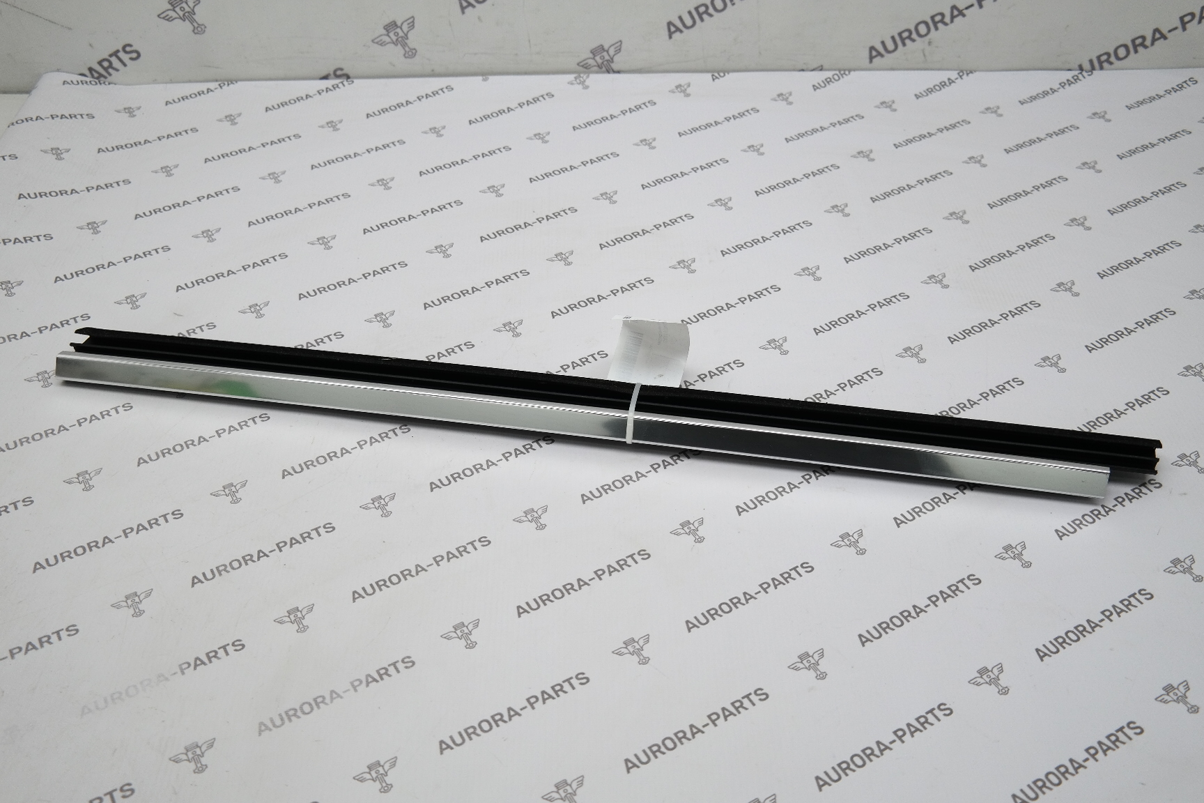 Молдинг стекла задней двери внутренний (Long) LH BMW 7-Series