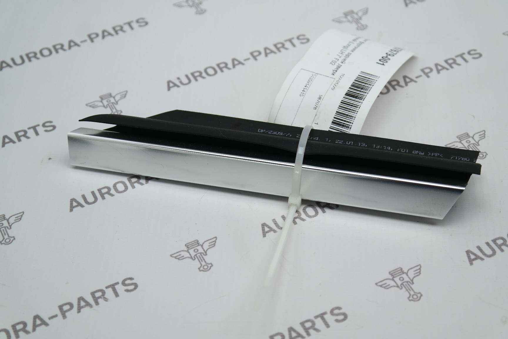 Молдинг форточки задней двери внутренний (Long) LH BMW 7-Series