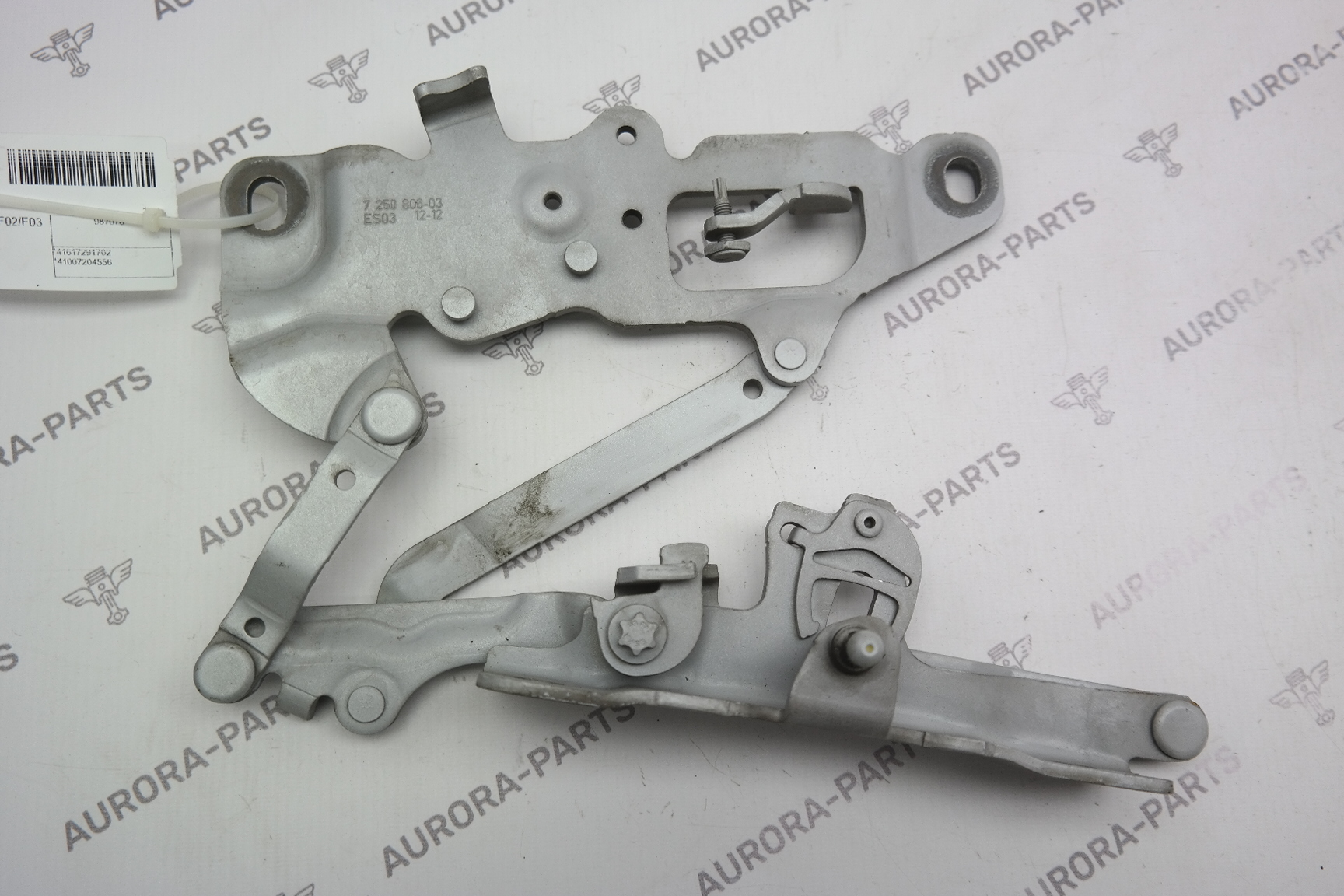 Петля капота RH BMW 7-Series