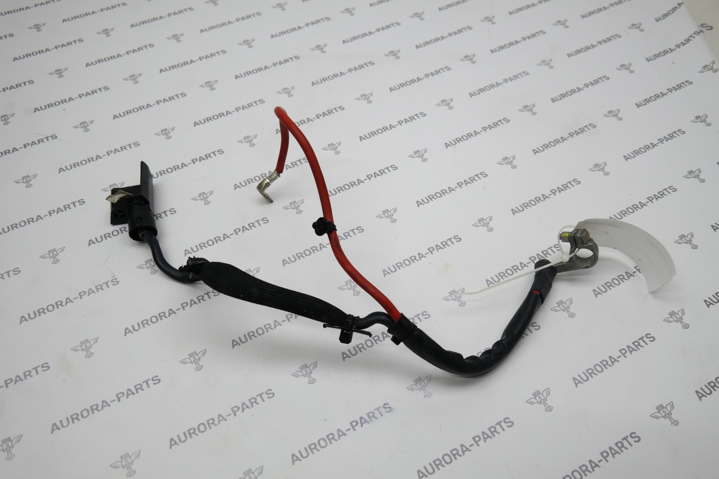 Клемма аккумулятора плюсовая VW Tiguan