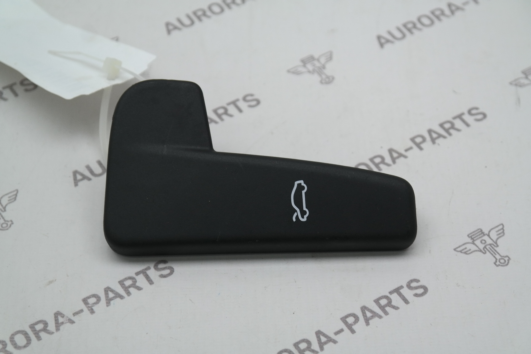 Ручка открывания капота VW Tiguan