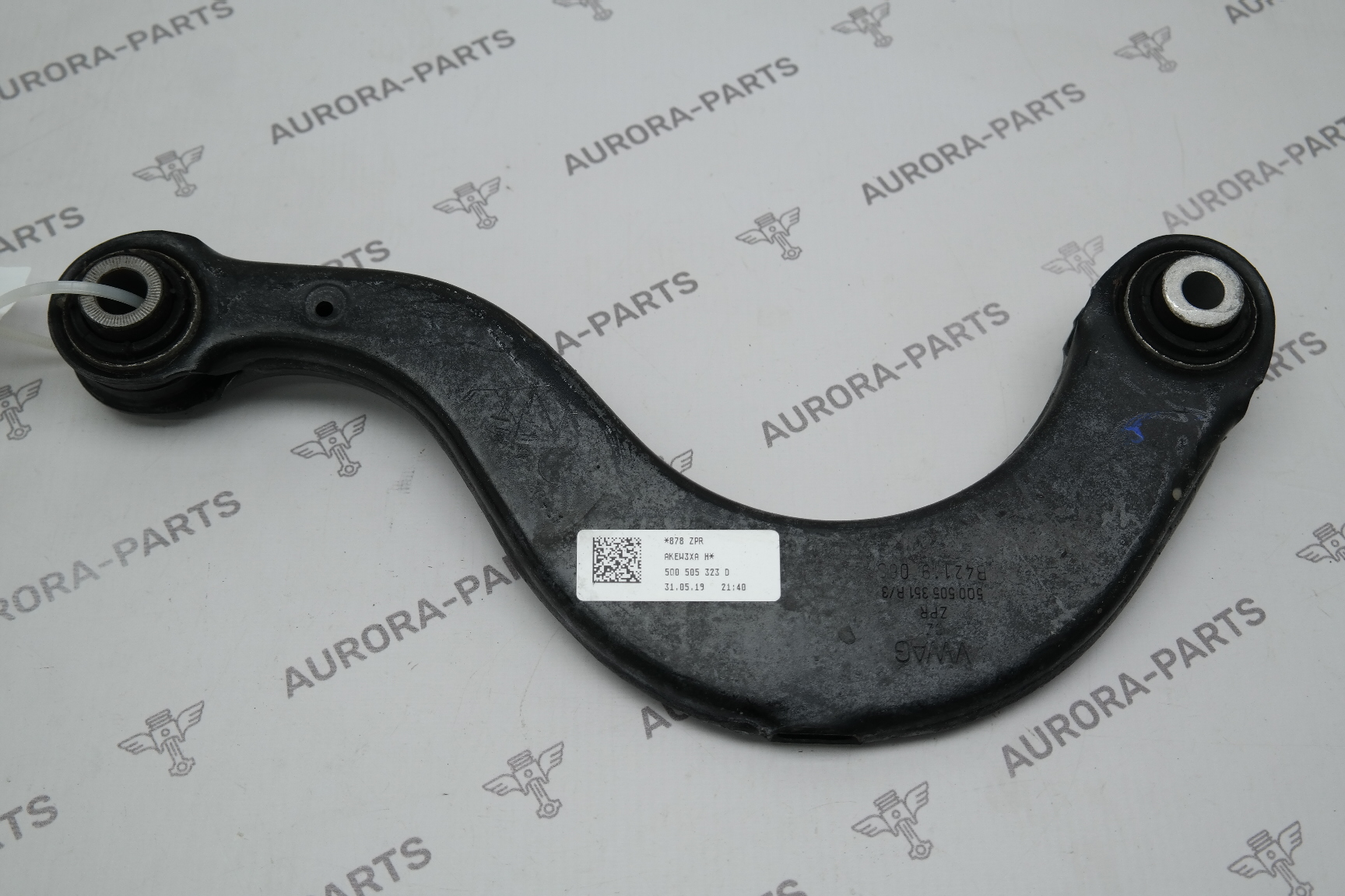 Рычаг поперечный верхний задней подвески LH=RH VW Tiguan