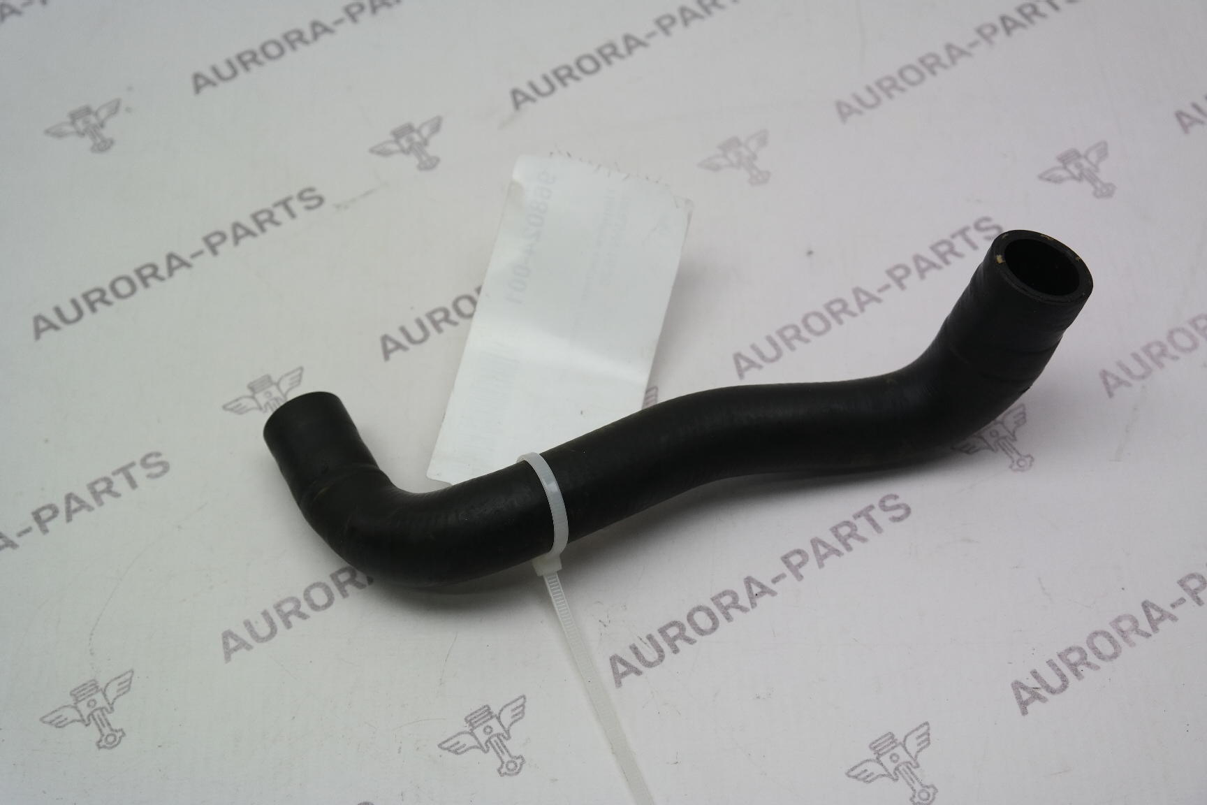 Патрубок системы охлаждения VW Tiguan