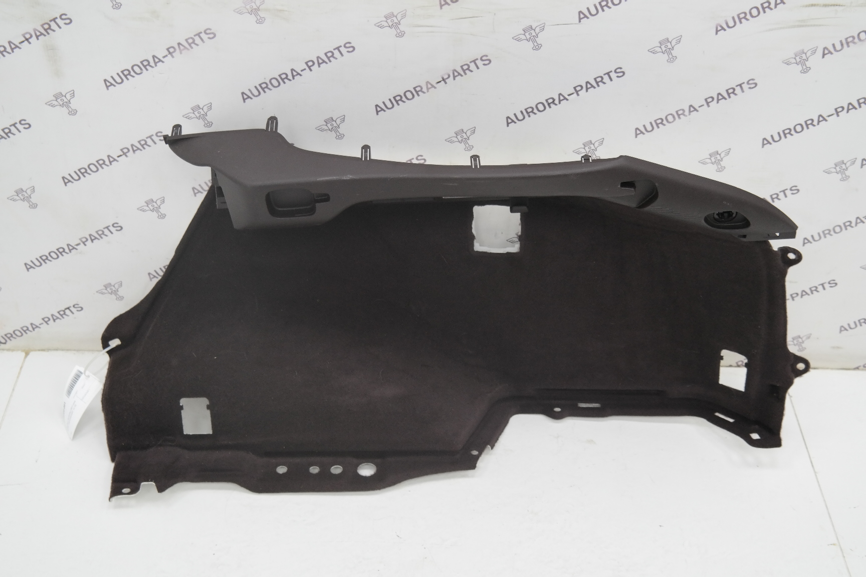 Обшивка багажника RH Lexus RX