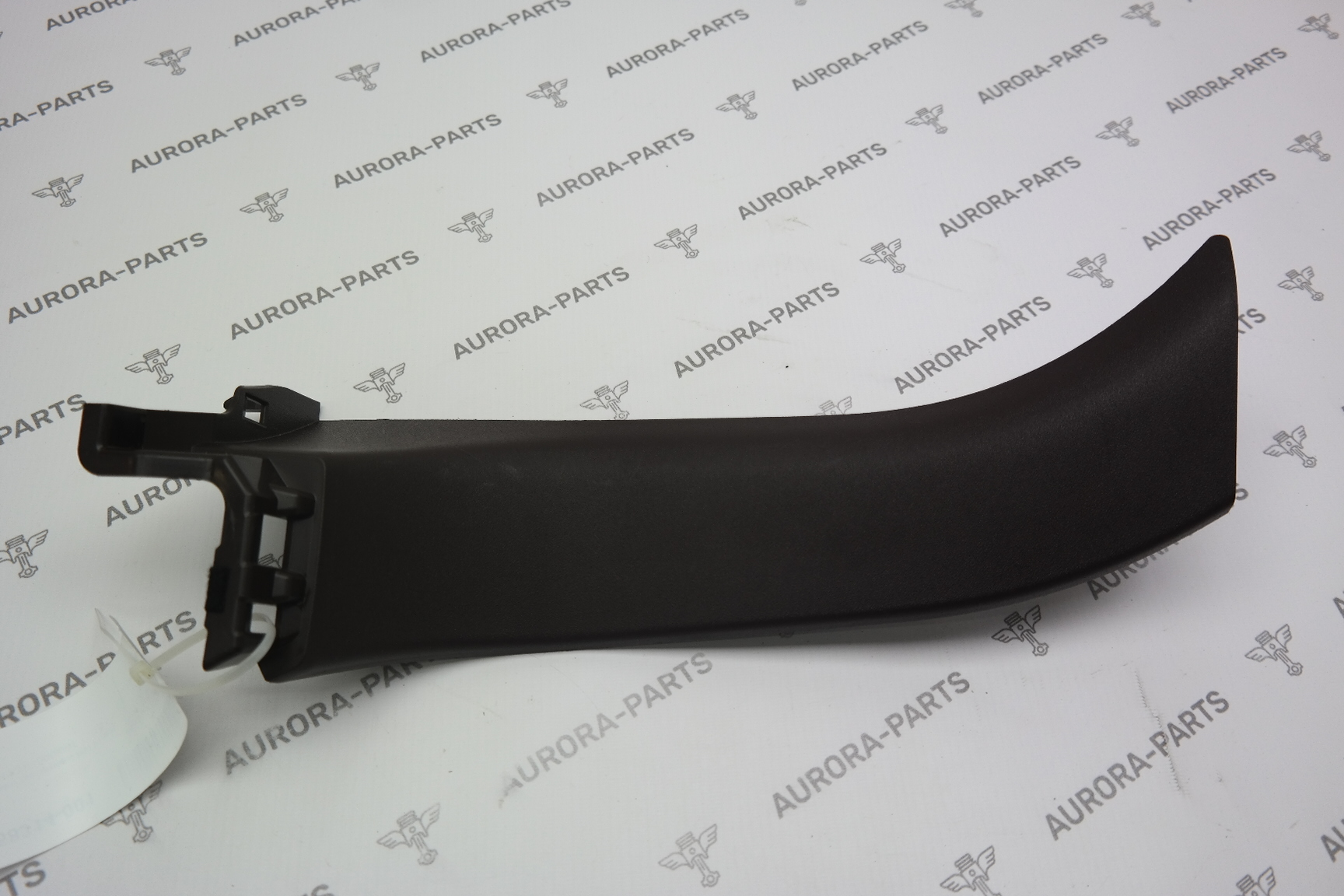 Обшивка багажника RH Lexus RX