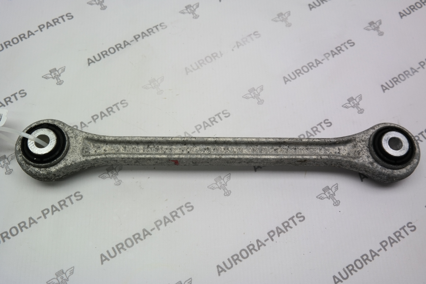 Рычаг поперечный задней подвески наружний LH=RH Porsche Panamera